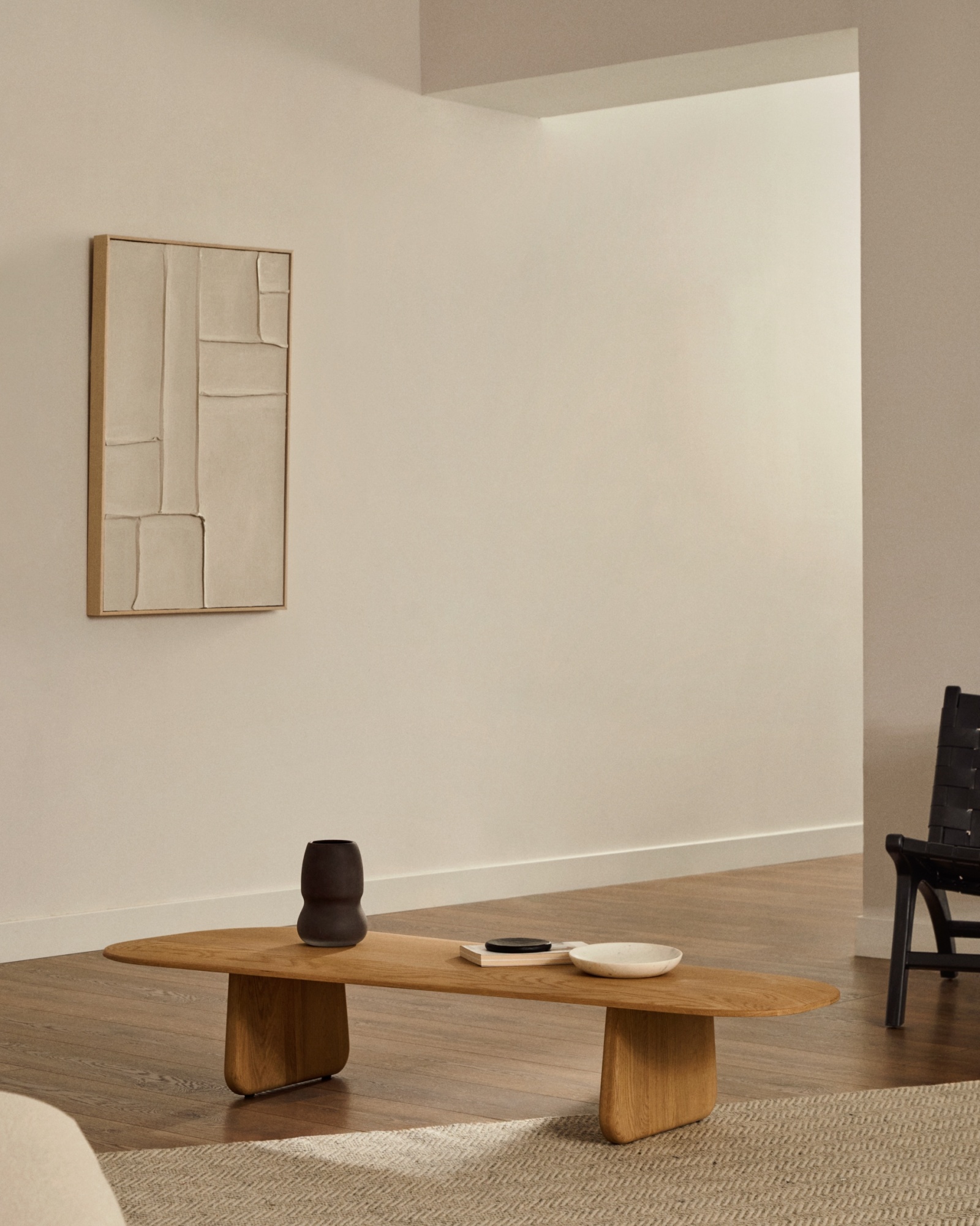 Журнальный столик Pirita из массива дуба в натуральной отделке, 146 La Forma (ex Julia Grup)