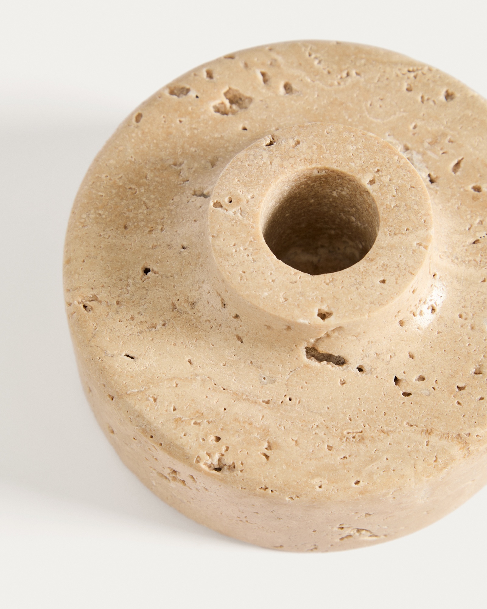 Подсвечник Zalvori из травертина 6 см La Forma (ex Julia Grup)