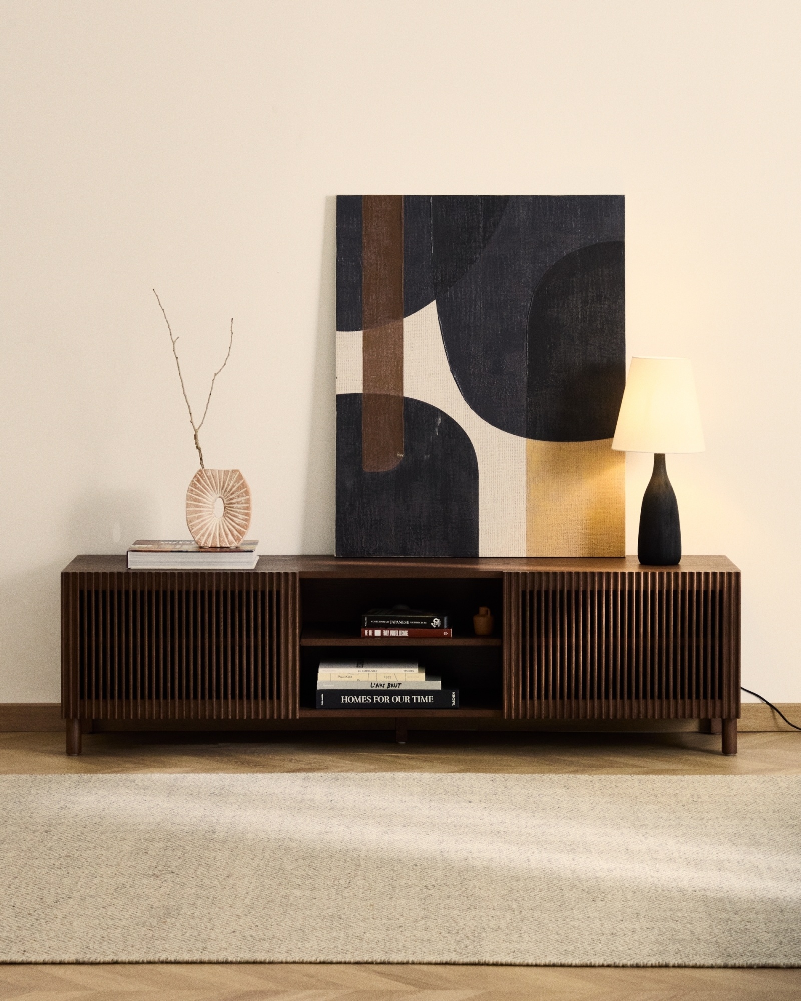 Тумба под ТВ Beyla из ясеня с отделкой под орех La Forma (ex Julia Grup)