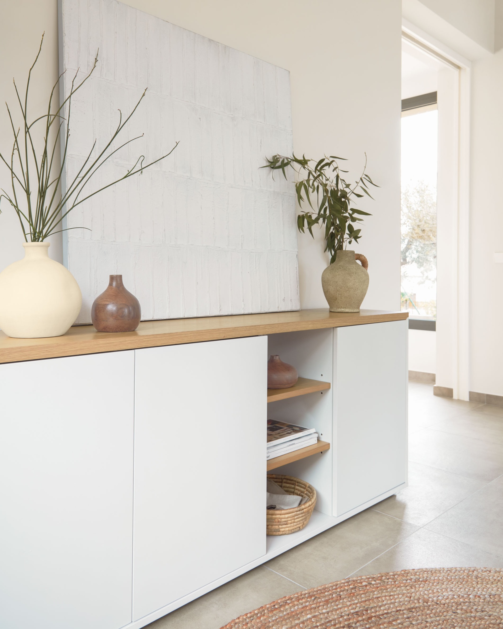 Сервант Abilen из шпона дуба и белый лак  180 x 75 cm La Forma (ex Julia Grup)