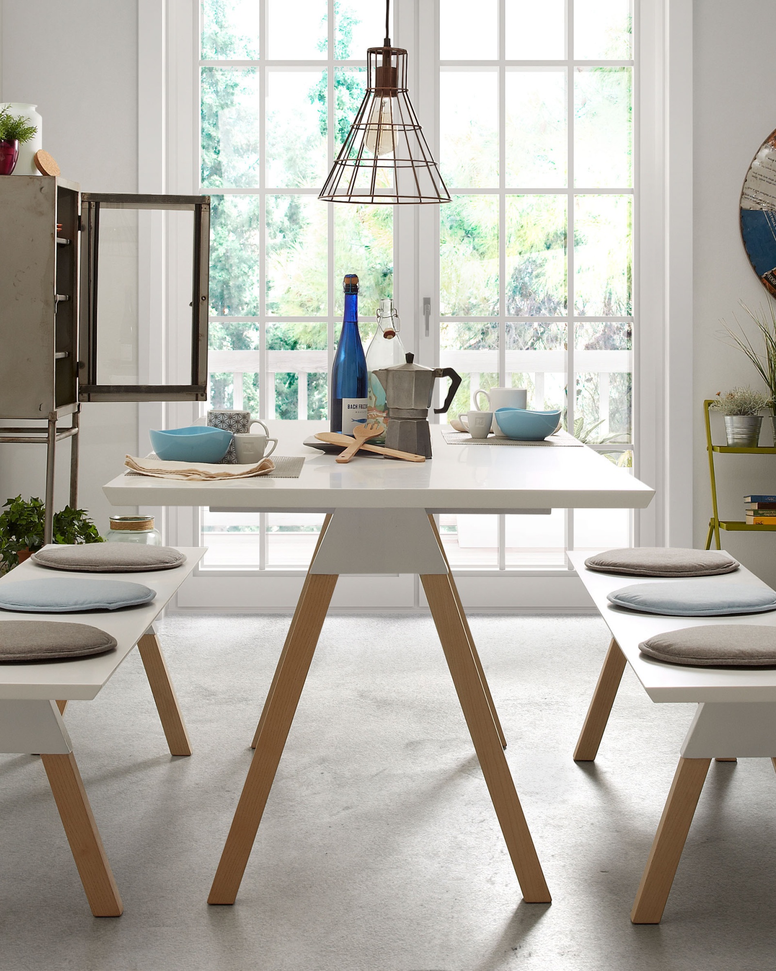 Подушка Stick круглая светло-серая La Forma (ex Julia Grup)