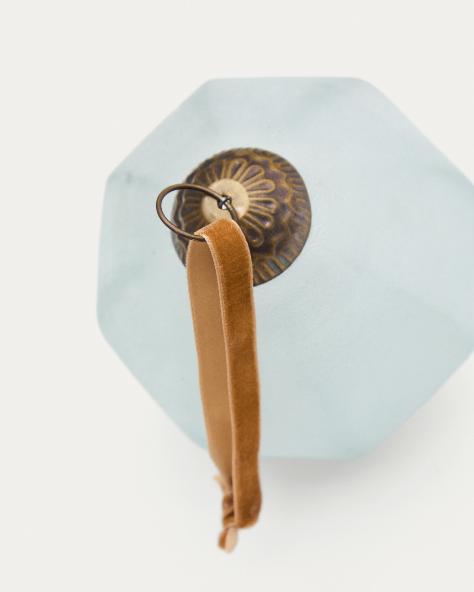 Набор из 2 рождественских шаров Talve из белого переработанного стекла, Ø 10 см La Forma (ex Julia Grup)