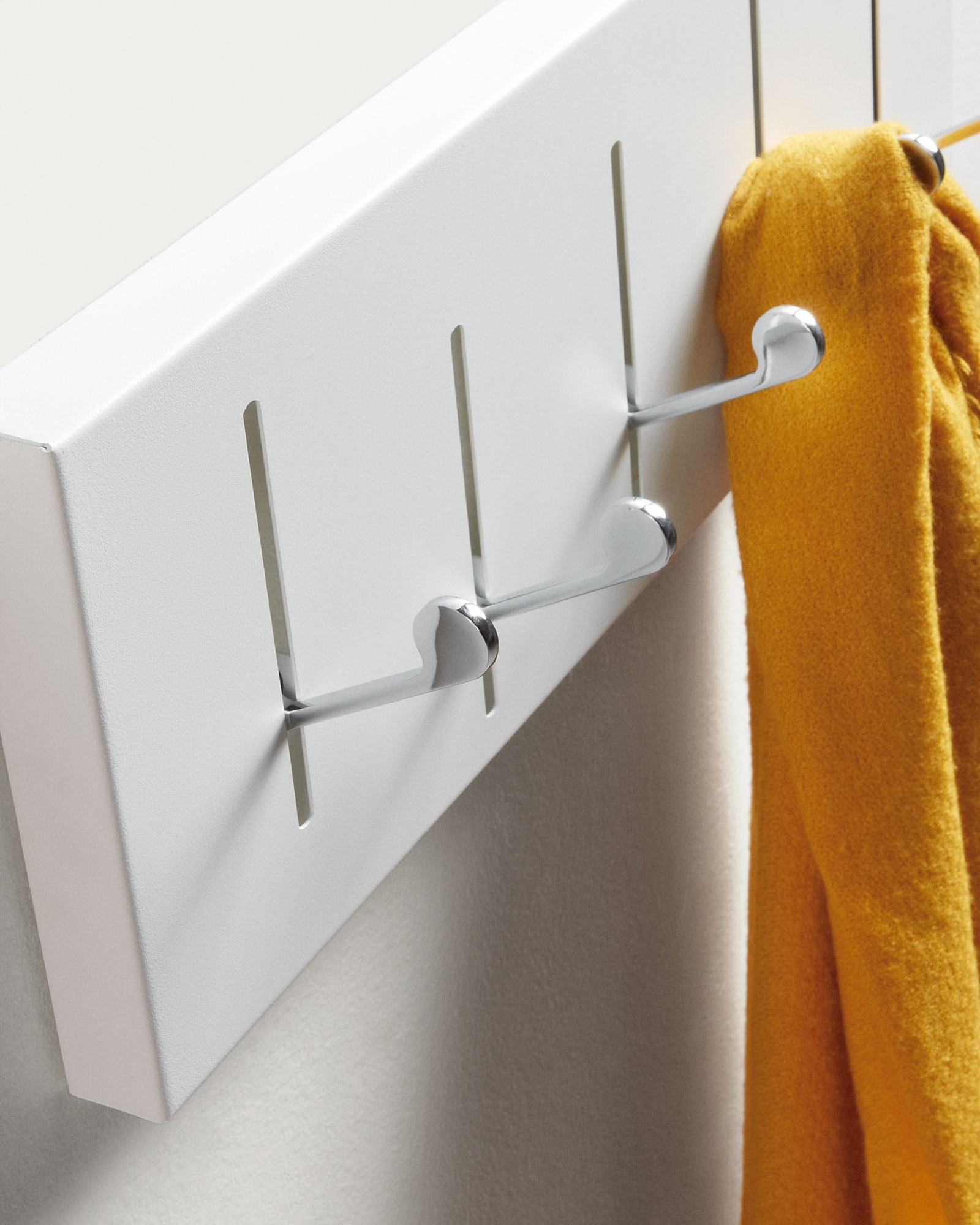 Вешалка Anais металлическая белого цвета La Forma (ex Julia Grup)