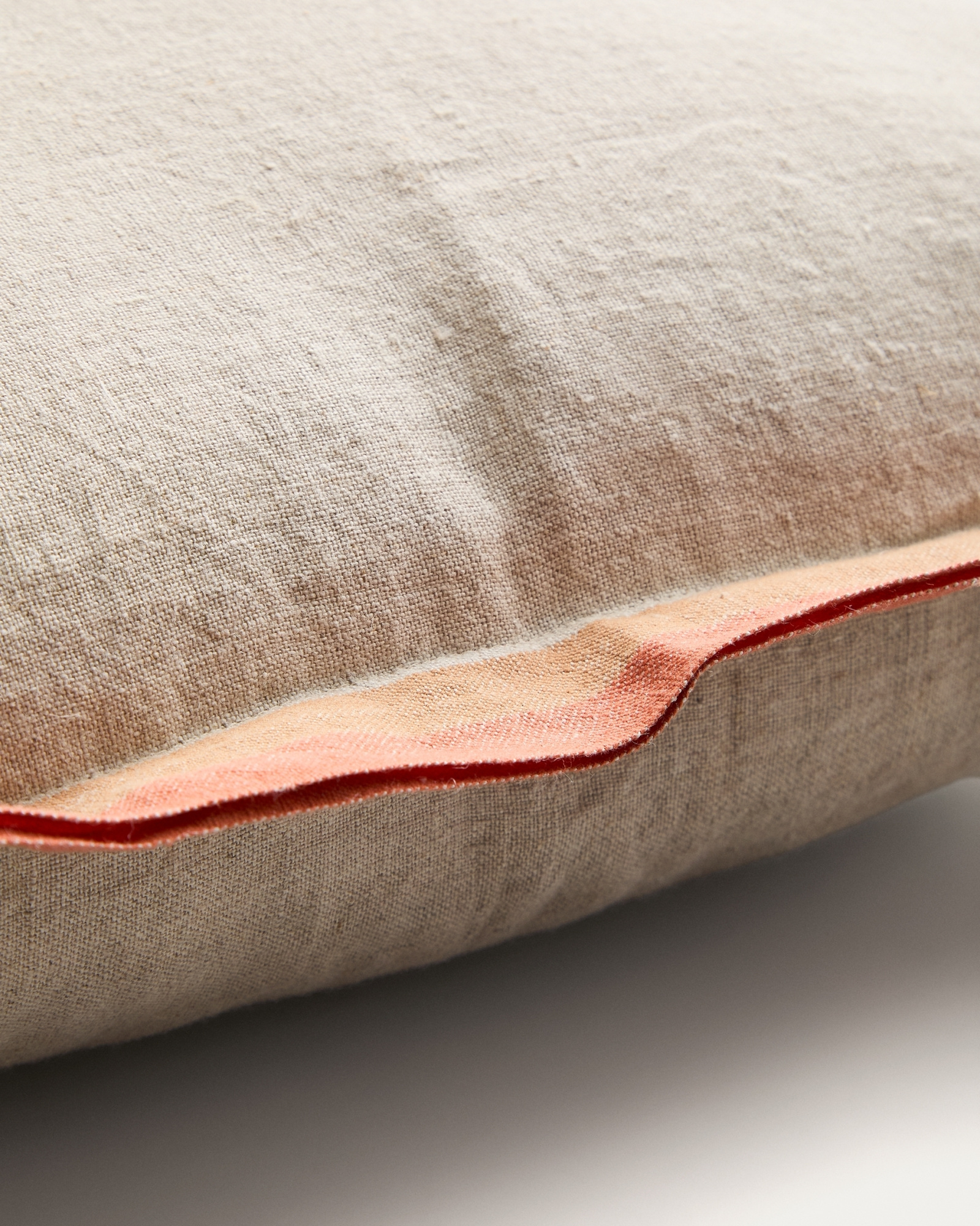 Чехол для подушки Disea из бежевого льна с оранжевыми деталями, 45 x 45 см La Forma 481421