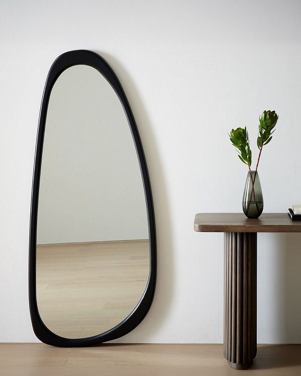Зеркало в ассиметричной раме Рино Louvre Home DFM220824PND