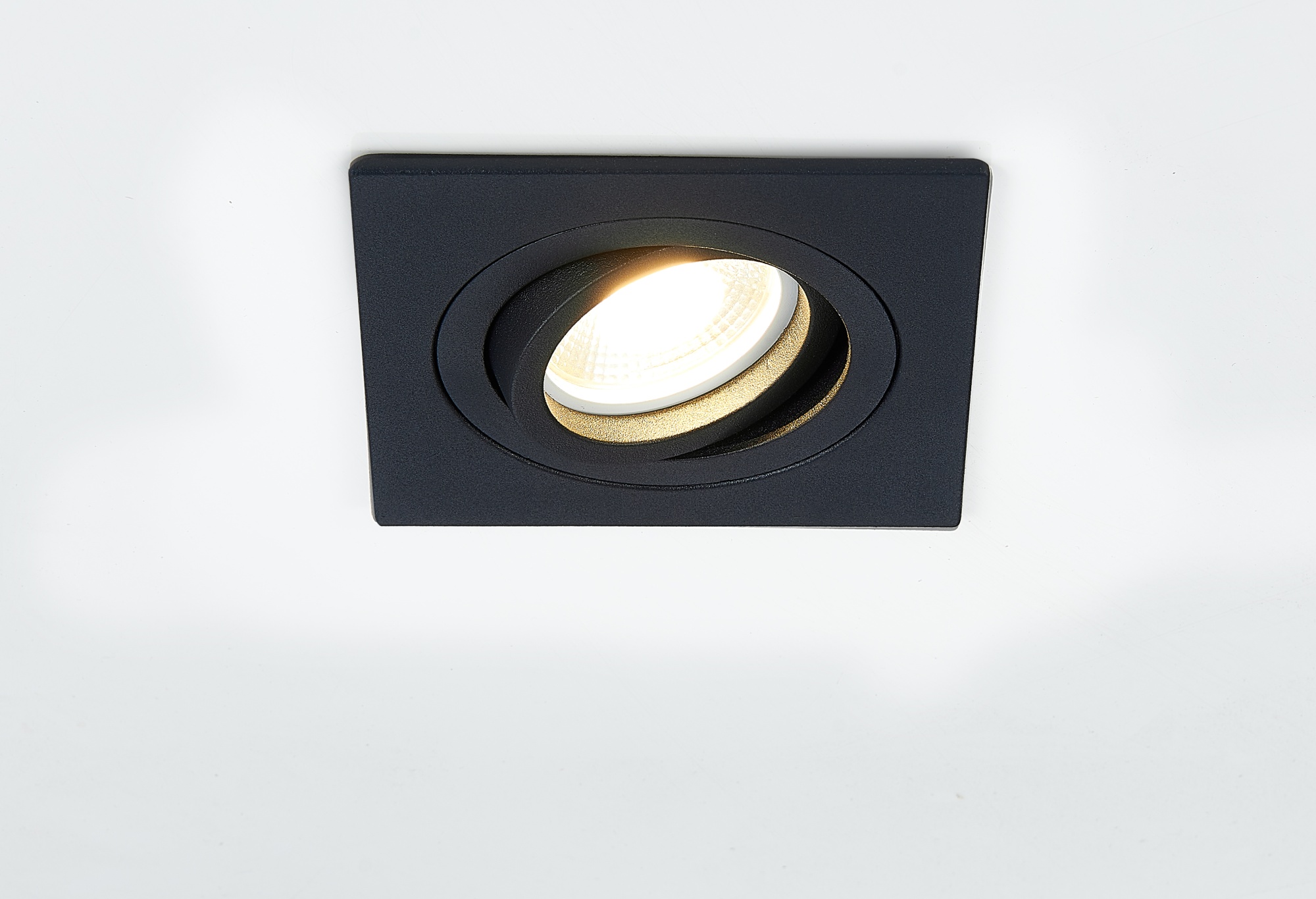 Светильник встраиваемый Donolux DL1520SQ1B