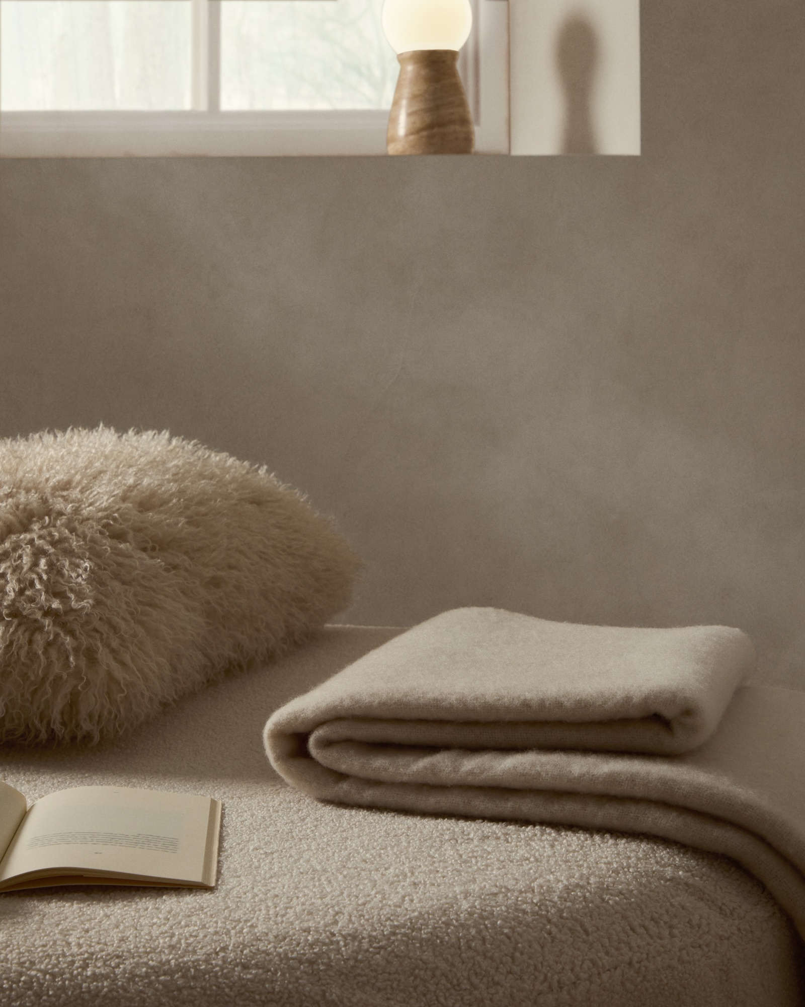 Hura Плед из шерсти цвета экрю с оборками 170 х 130 см La Forma (ex Julia Grup)