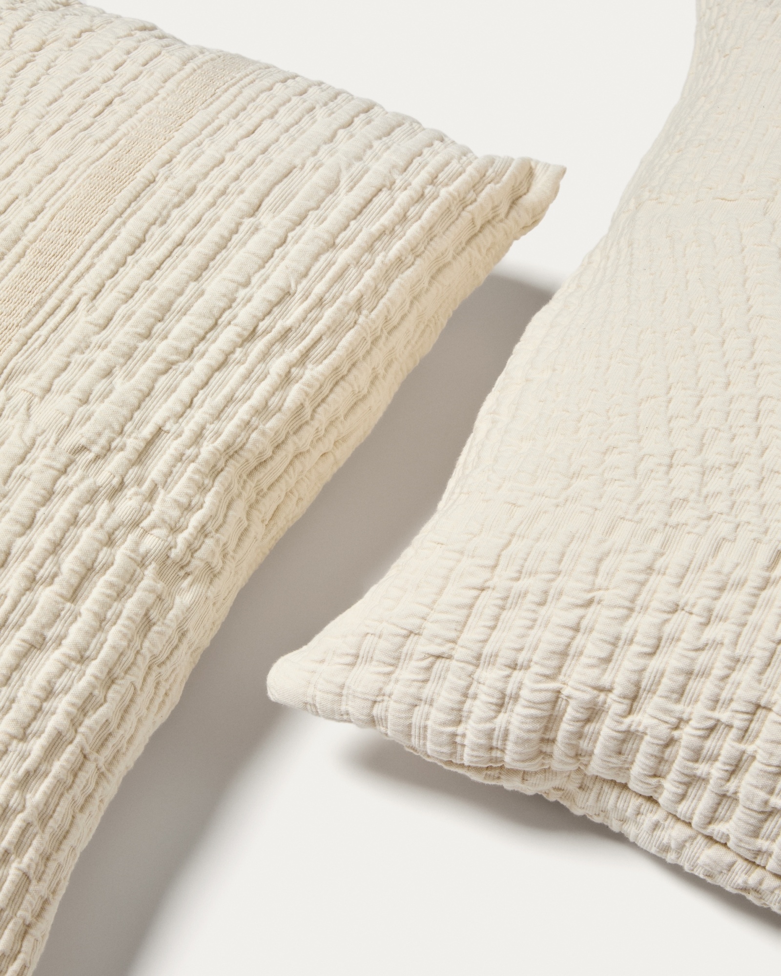 Комплект из 2 чехлов для подушек Raylo из хлопка с текстурой и полосками 50 x 50 см La Forma (ex Julia Grup)