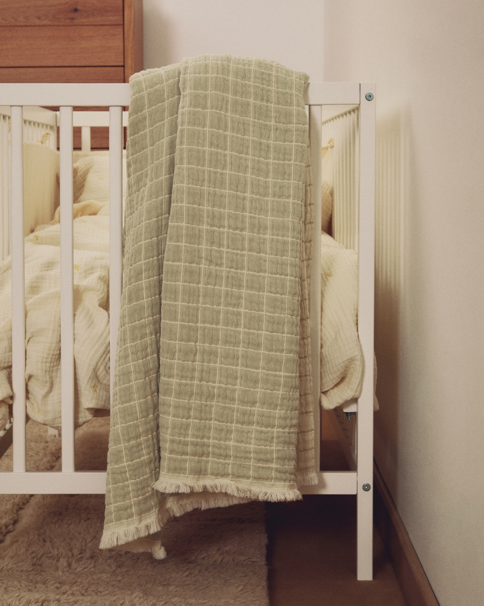 Плед Tivaro из хлопка, жаккардовый в светло-зеленую клетку двухсторонний 130 x 170 см La Forma (ex Julia Grup)