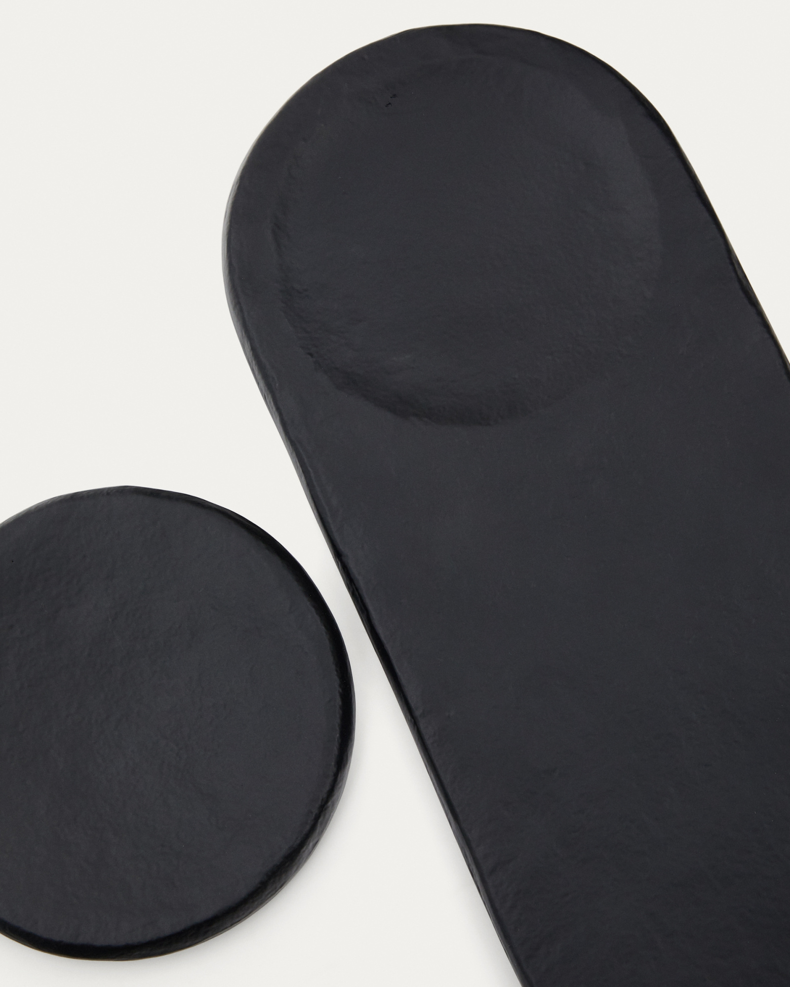 Набор из 2 черных алюминиевых подносов Mabic La Forma 210756