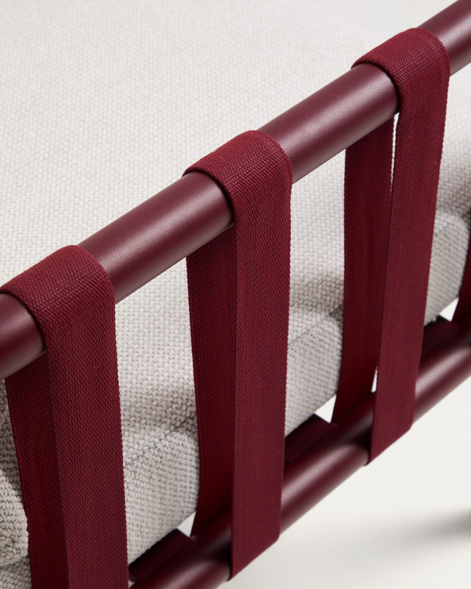 Комплект уличной мебели Omala из бордового алюминия и веревки La Forma 482315