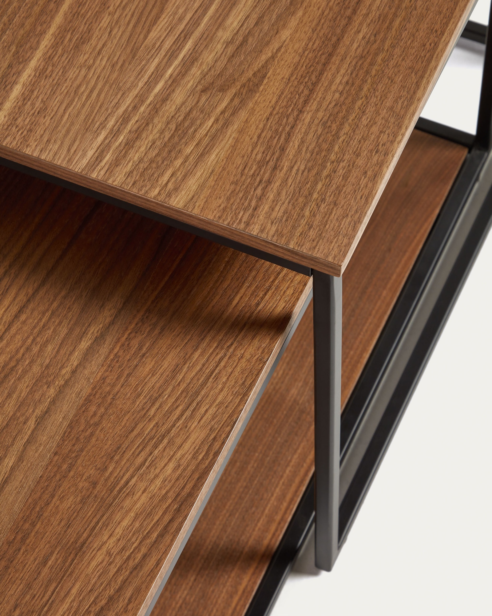 Yoana Набор из 2 столиков из орехового шпона и черного металла La Forma (ex Julia Grup)