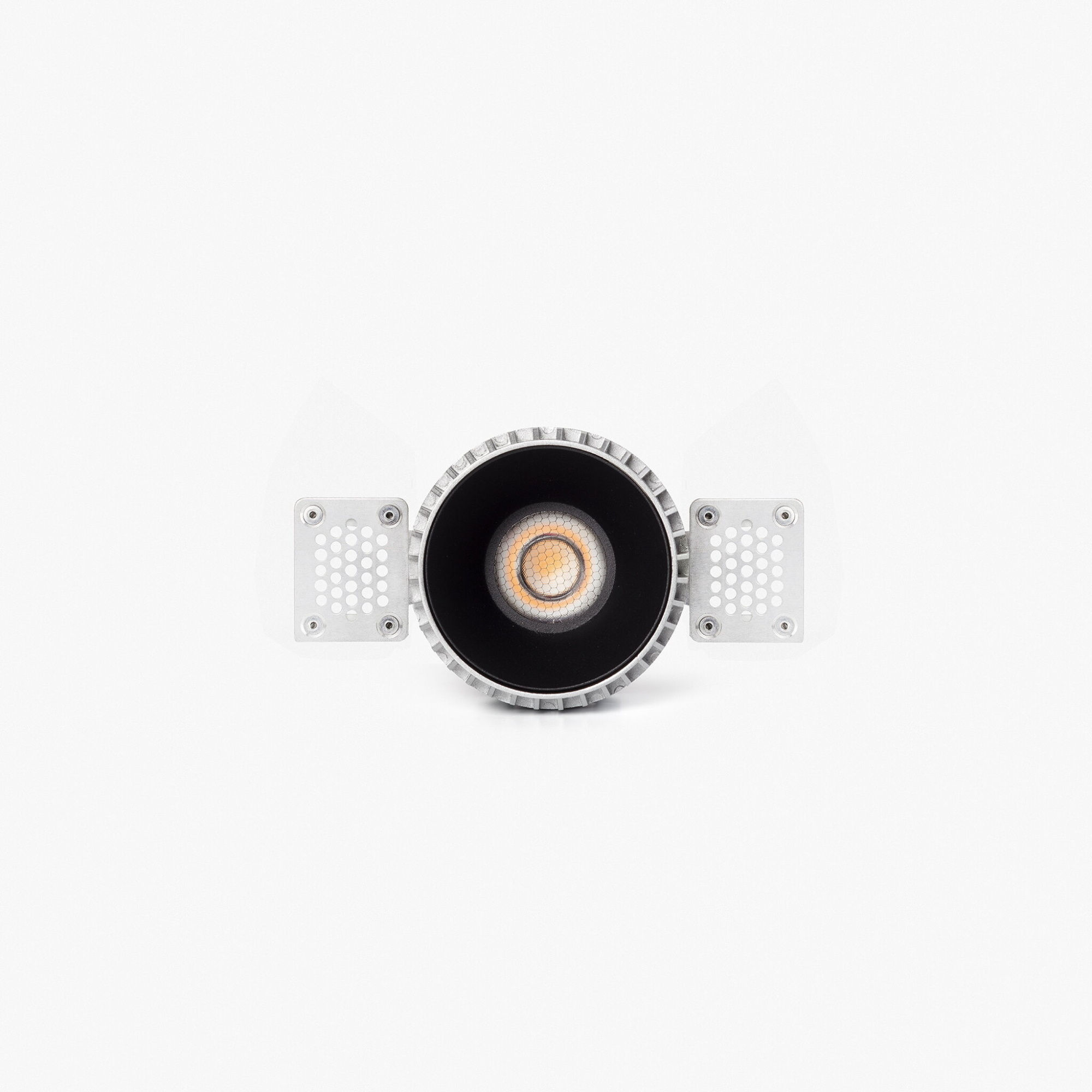 Tulipa Черный встраиваемый даунлайт без рамки 7W 55° 2700K CRI90 TRIAC Faro