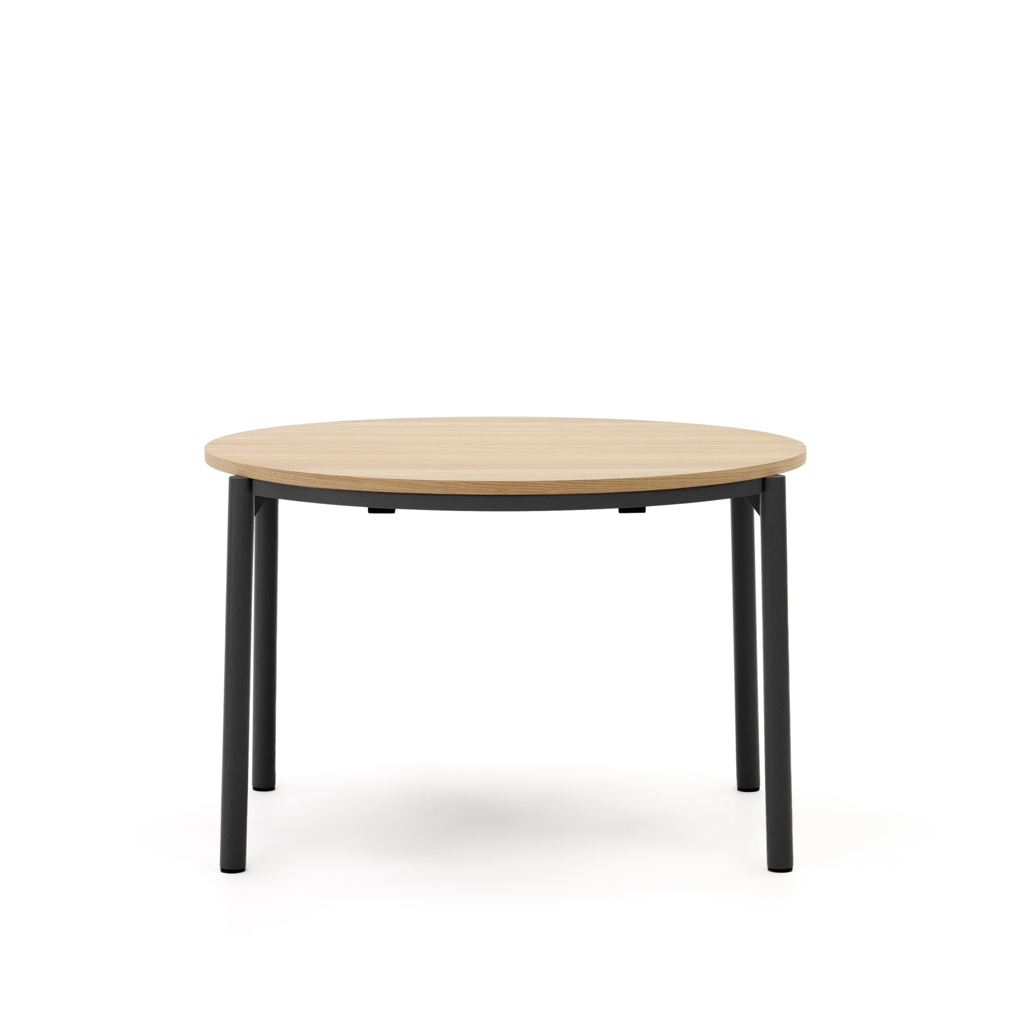 Montuiri раздвижной круглый стол из дубового шпона с черными ножками La Forma (ex Julia Grup)