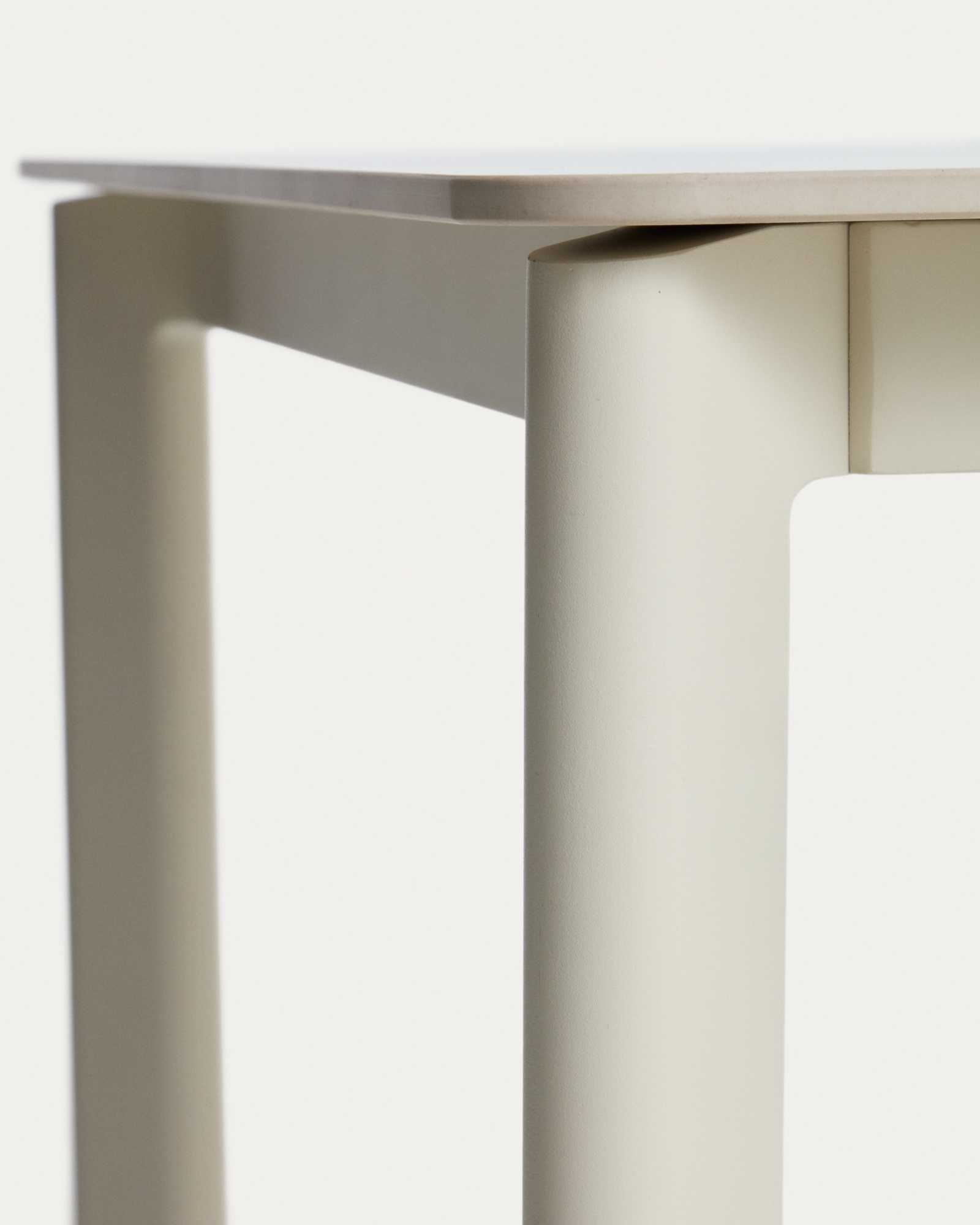 Уличный стол Anafi с бежевой столешницей из спеченного камня, 220 x 100 см La Forma 482165