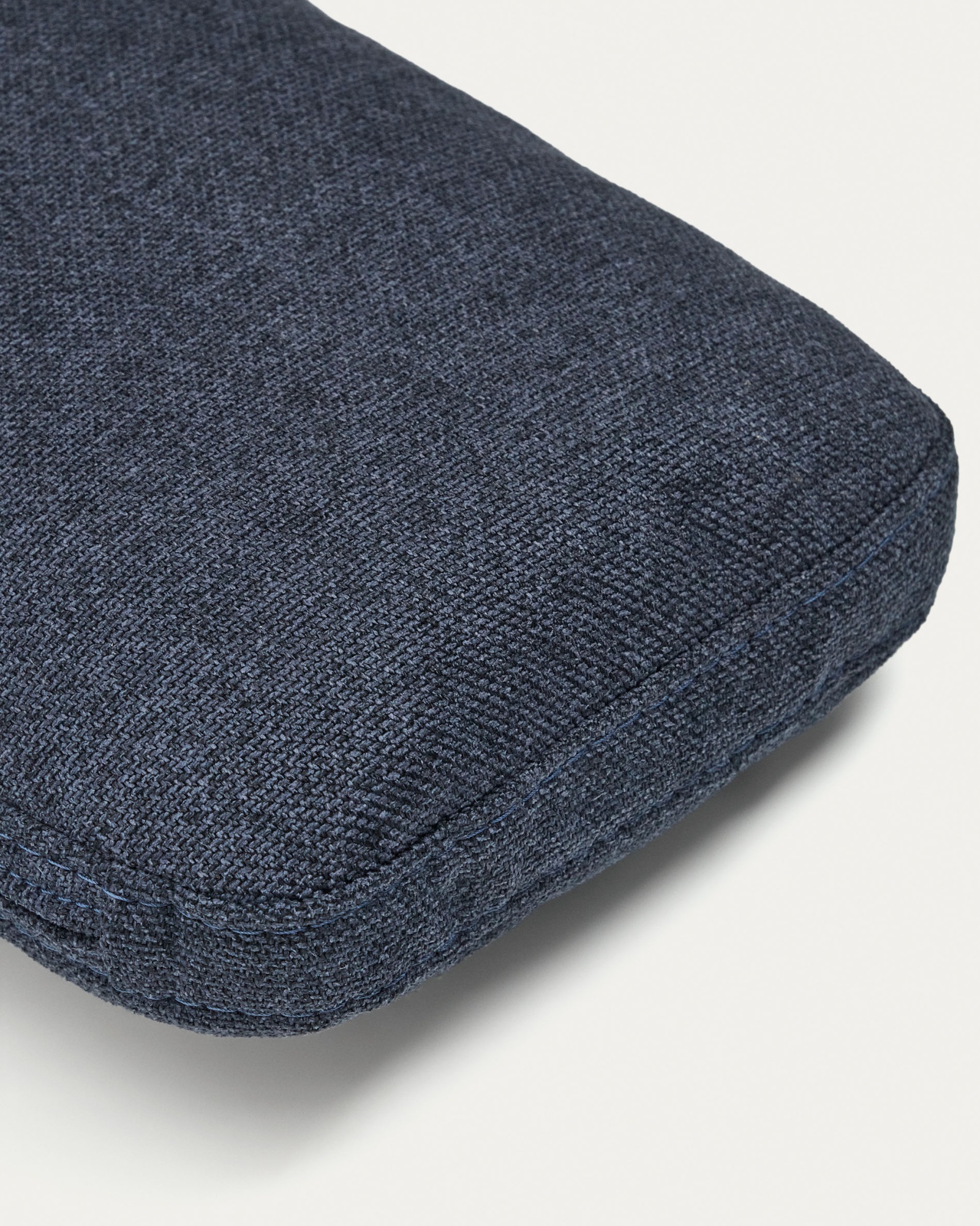 Neom Подушка синего цвета 24 x 72 см La Forma (ex Julia Grup)