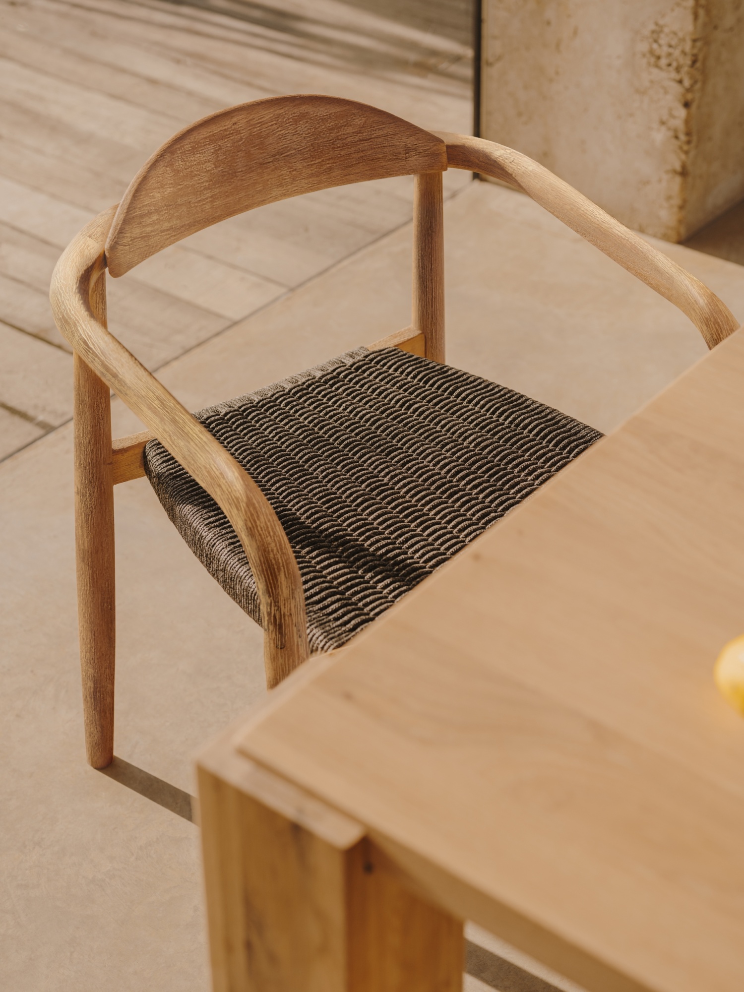 Кресло Glynis натуральный, черный La Forma (ex Julia Grup)