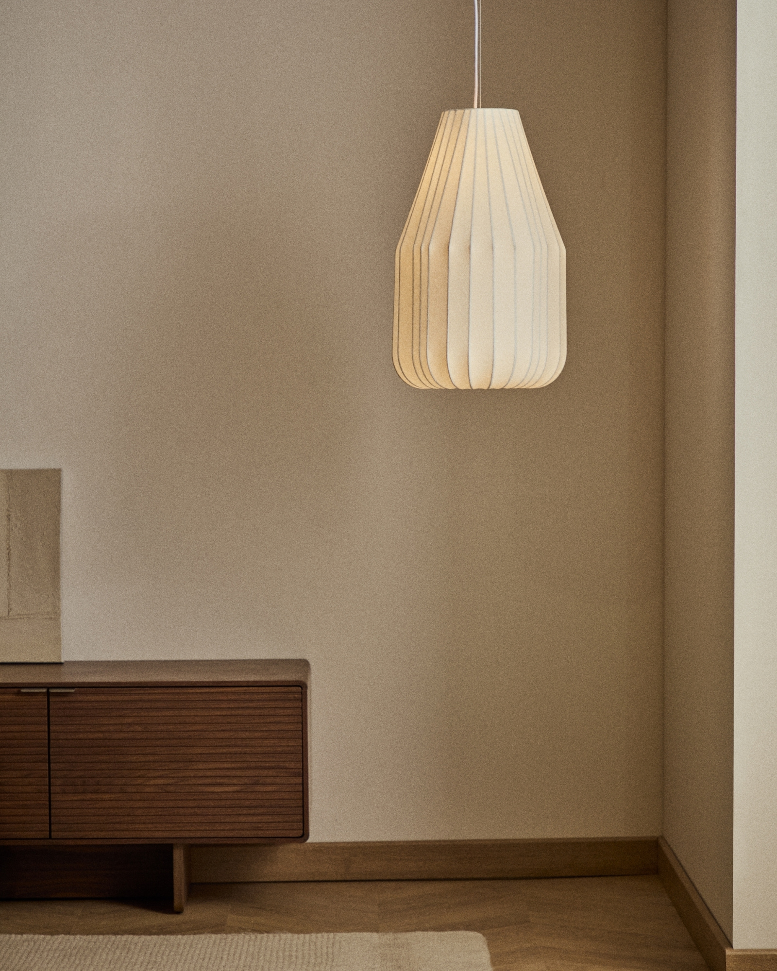 Подвесной светильник Somar из синтетических волокон и стальных стержней La Forma (ex Julia Grup)