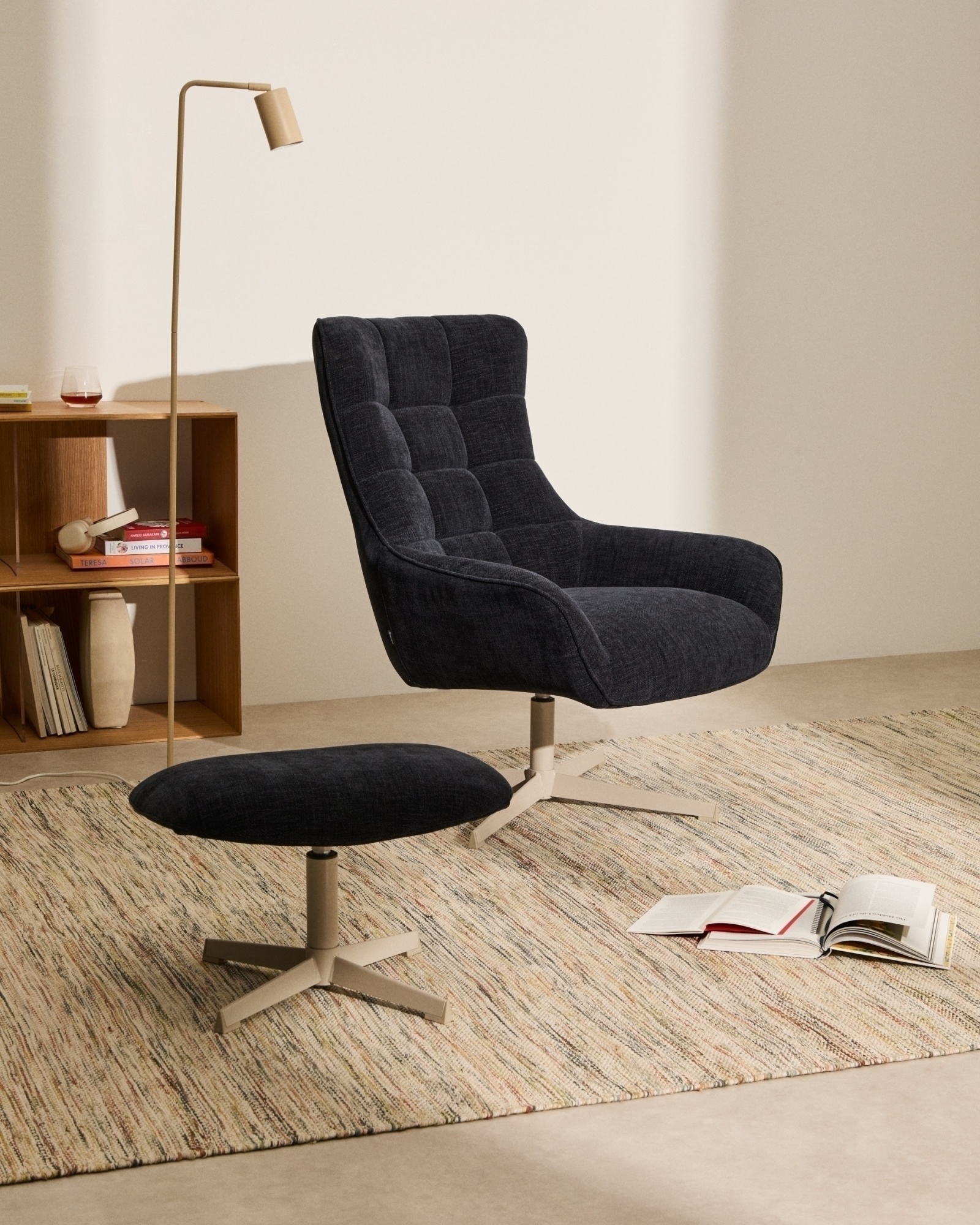 Teryl Пуф из шенилла синего цвета с серым металлом La Forma (ex Julia Grup)