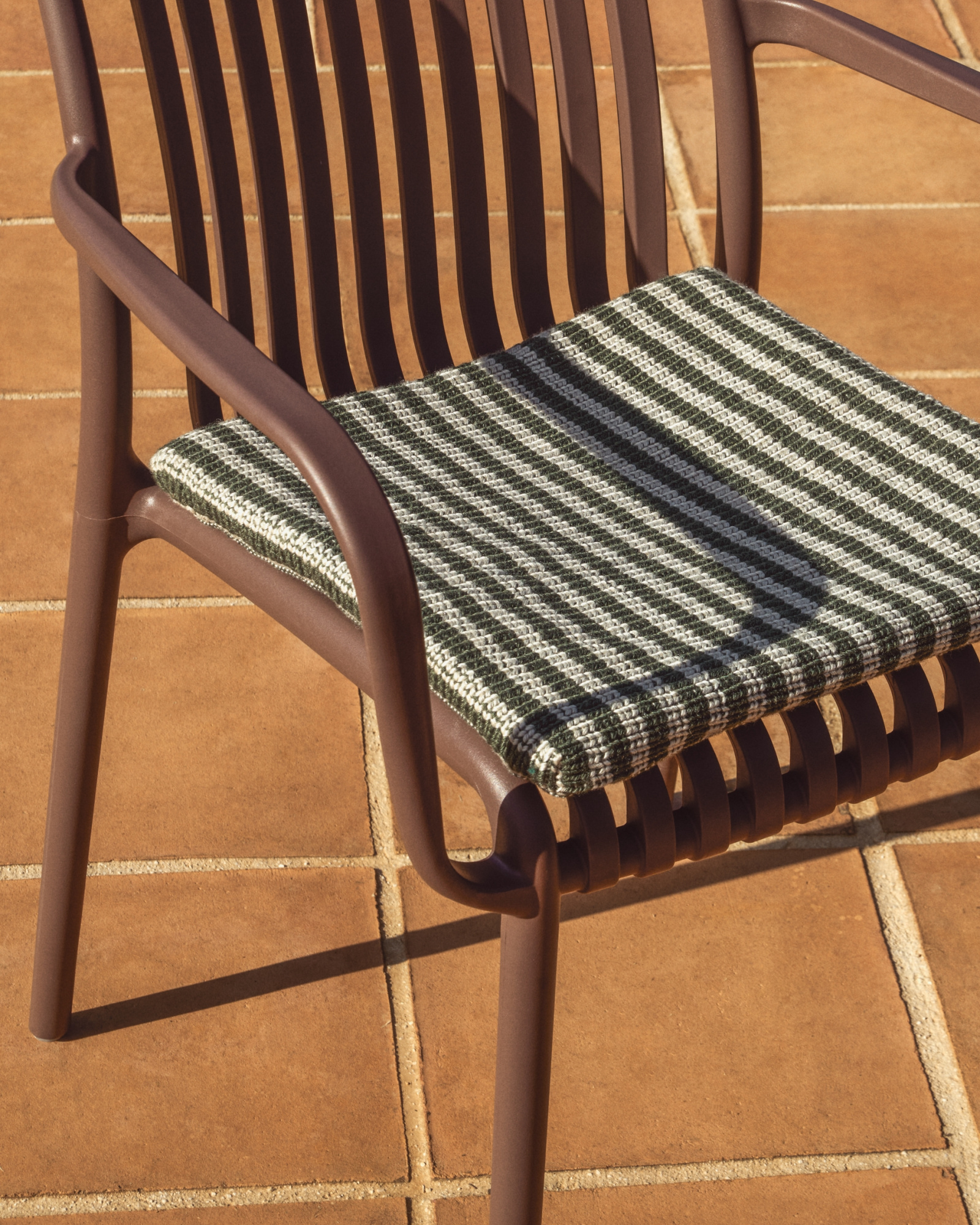 Подушка для стула Dirome в зеленую полоску, 100% ПЭТ, 40 x 40 см La Forma 481407