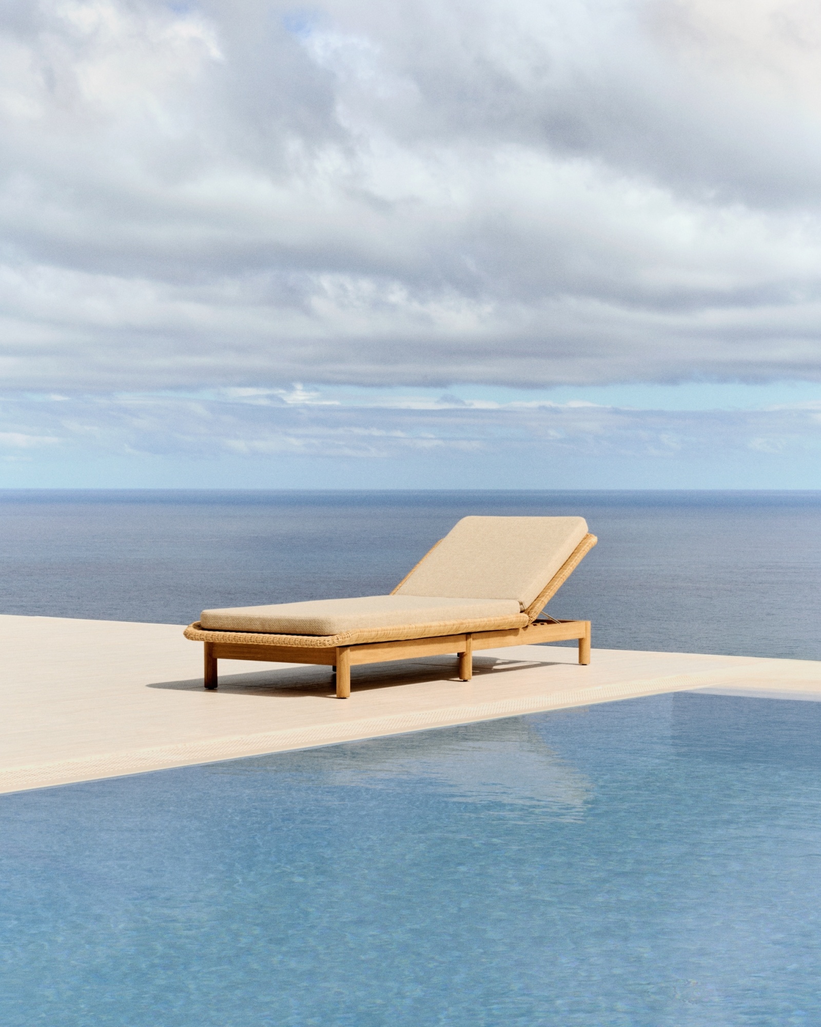 Шезлонг Galea из тикового дерева и синтетического ротанга La Forma (ex Julia Grup)