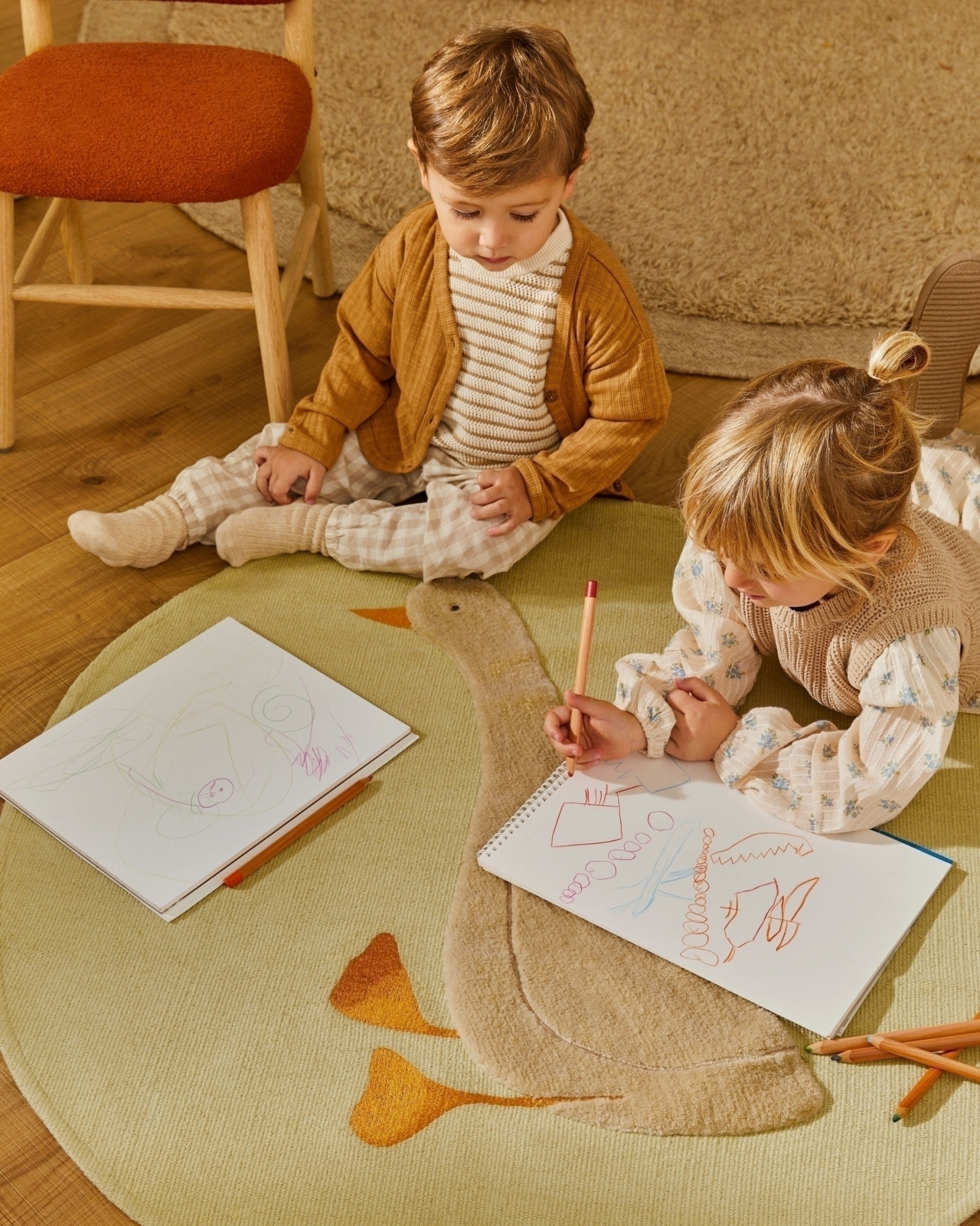 Ковер Milu зеленый хлопок с рисунком гуся Ø 100 см La Forma (ex Julia Grup)