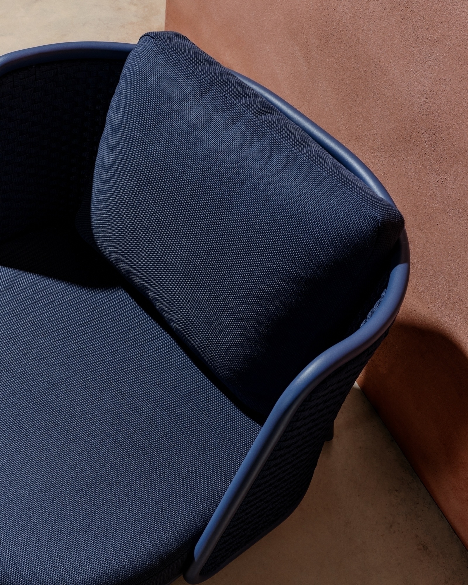 Уличное кресло Sedalis из алюминия и веревки синего цвета La Forma (ex Julia Grup)