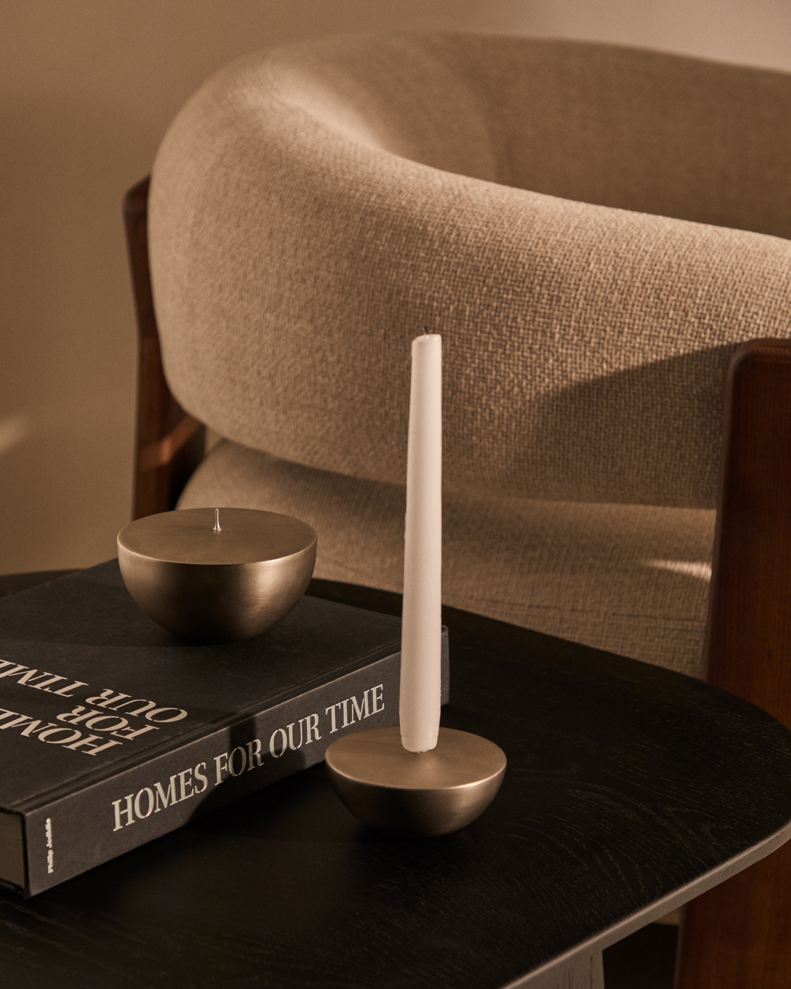 Большой подсвечник Quira из посеребренной нержавеющей стали La Forma (ex Julia Grup)