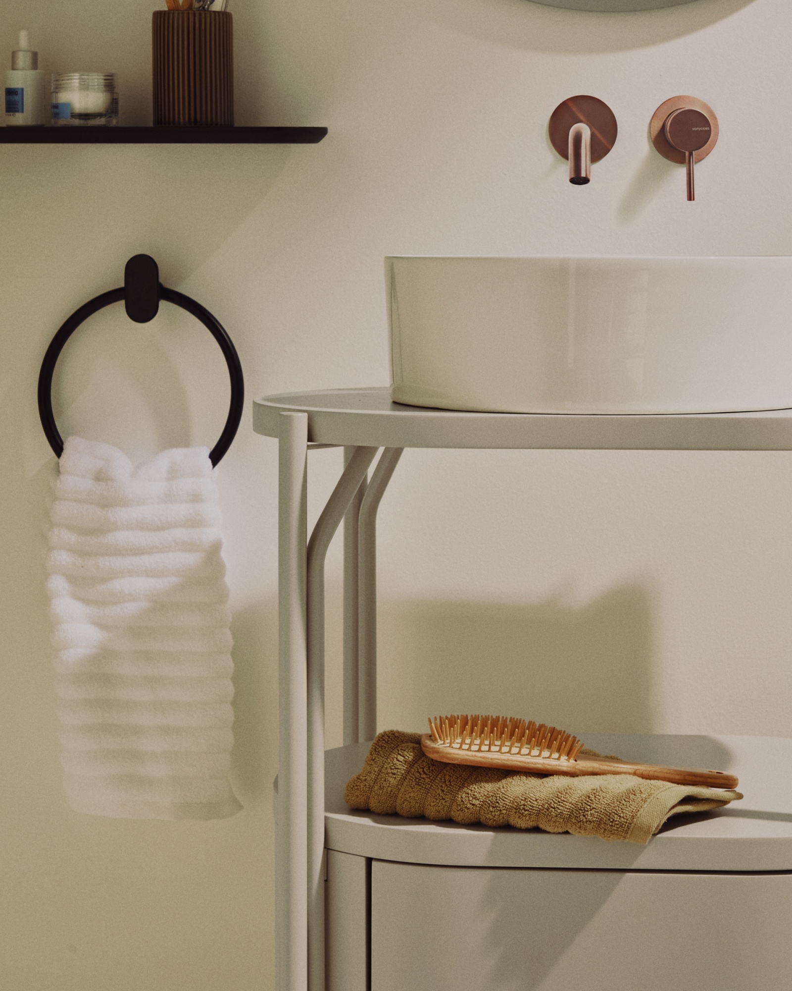 Тумба для ванной Arely из стали и белого лака 60 x 40 см La Forma (ex Julia Grup)