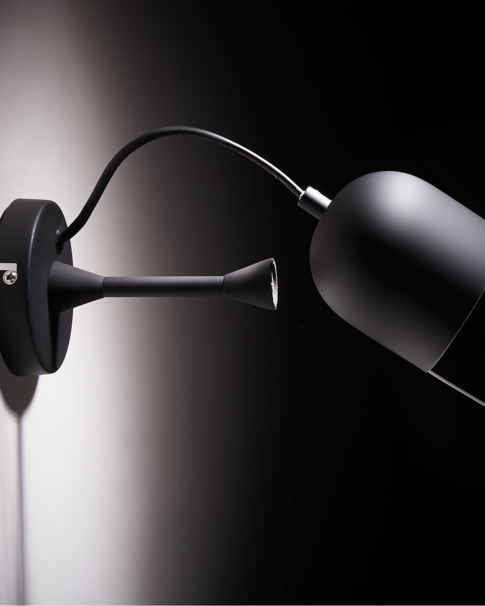 Бра Llang черное La Forma (ex Julia Grup)