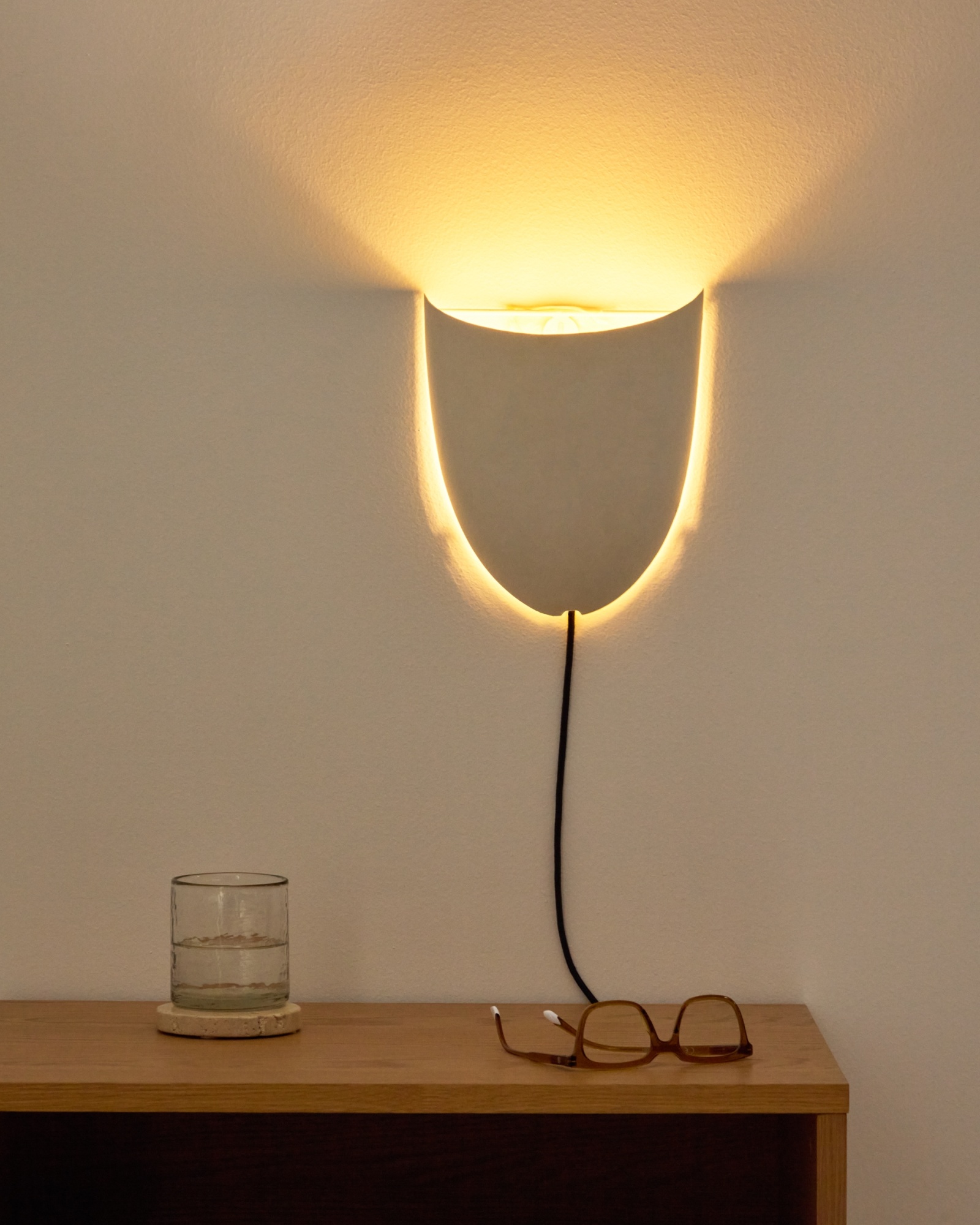 Настенный светильник Nibla из металла с эффектом белой глины La Forma (ex Julia Grup)