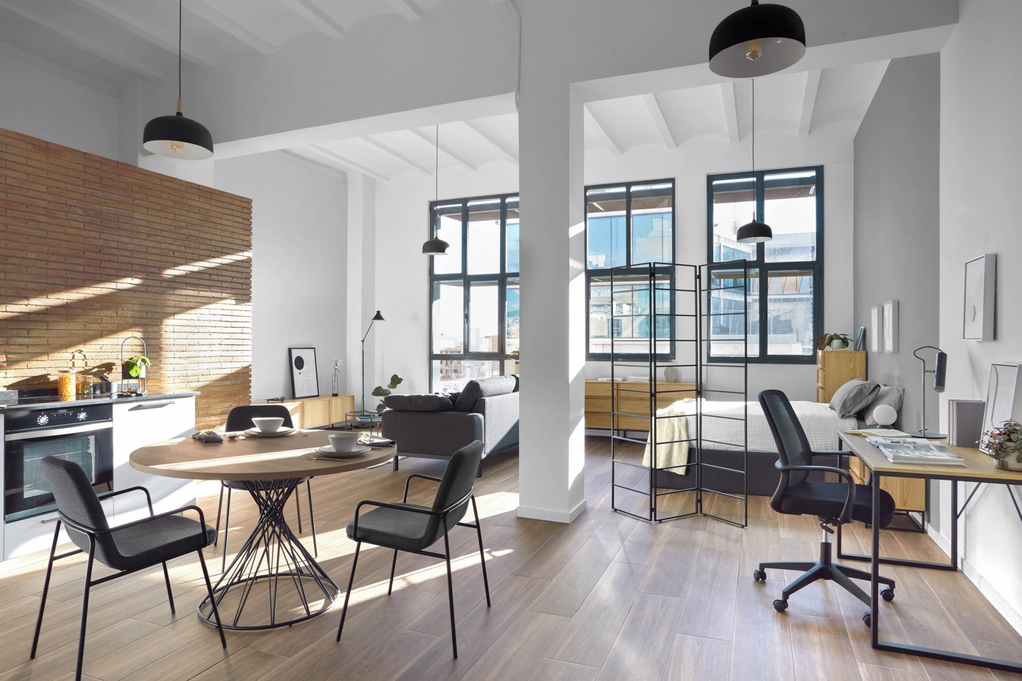 Тумба под ТВ Taiana с дубовым шпоном и стальным каркасом 2 ящика 112 x 51 см La Forma (ex Julia Grup)