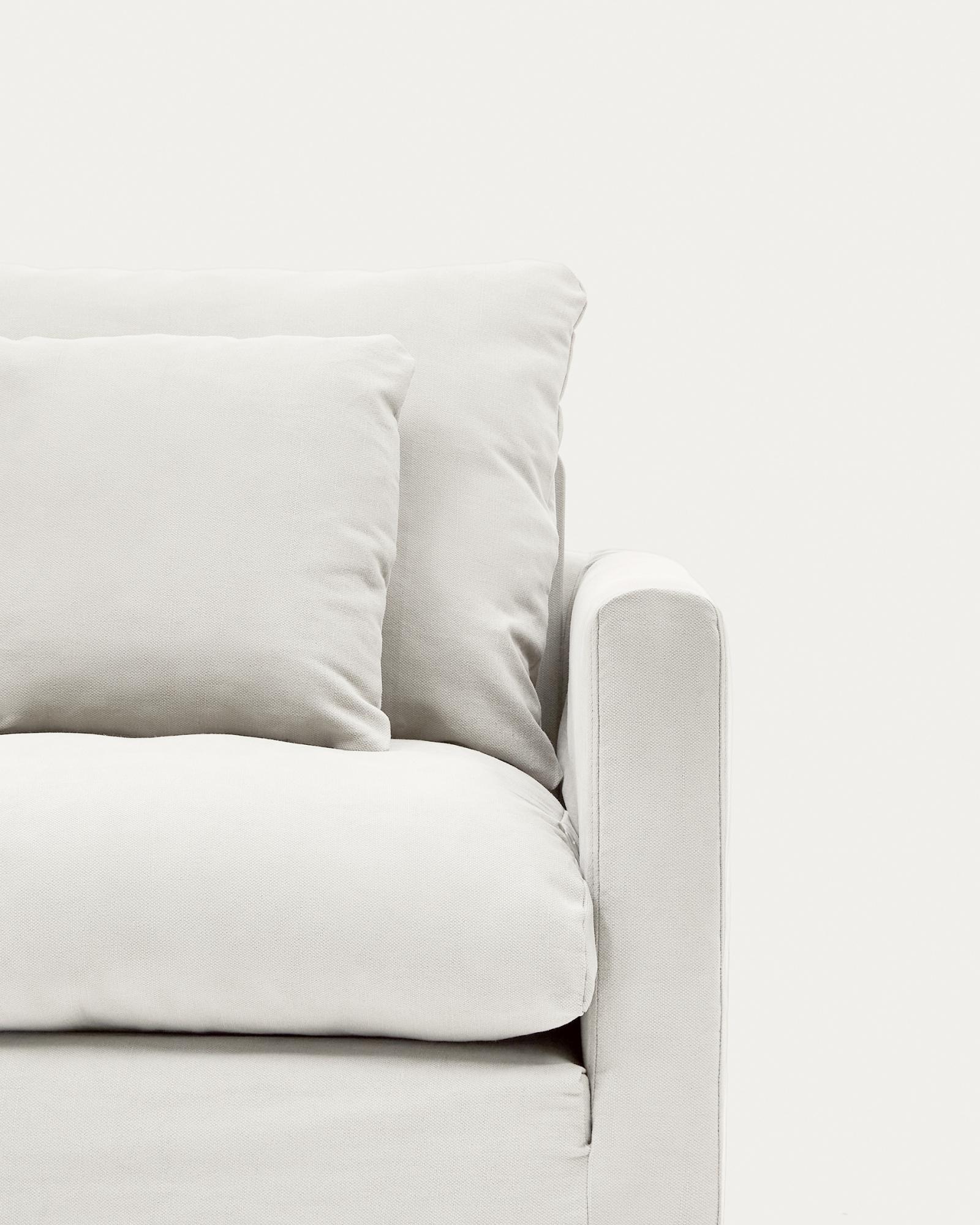 A cover dsigned to keep your Nora armchair in brand-new condition. Made from linen and cotton fabri La Forma 193960