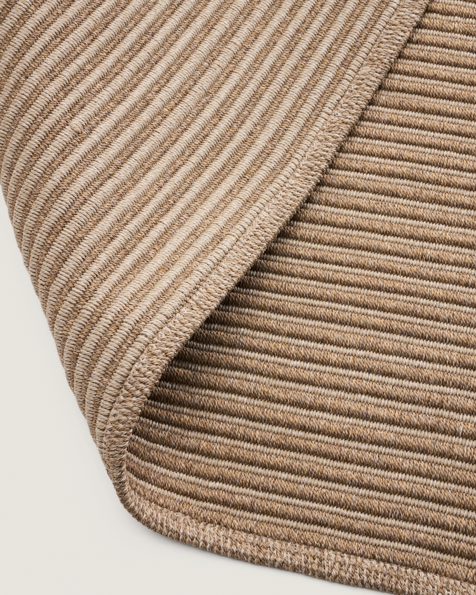 Ковер Ardelia из синтетических волокон бежевый 200 x 300 см La Forma (ex Julia Grup)