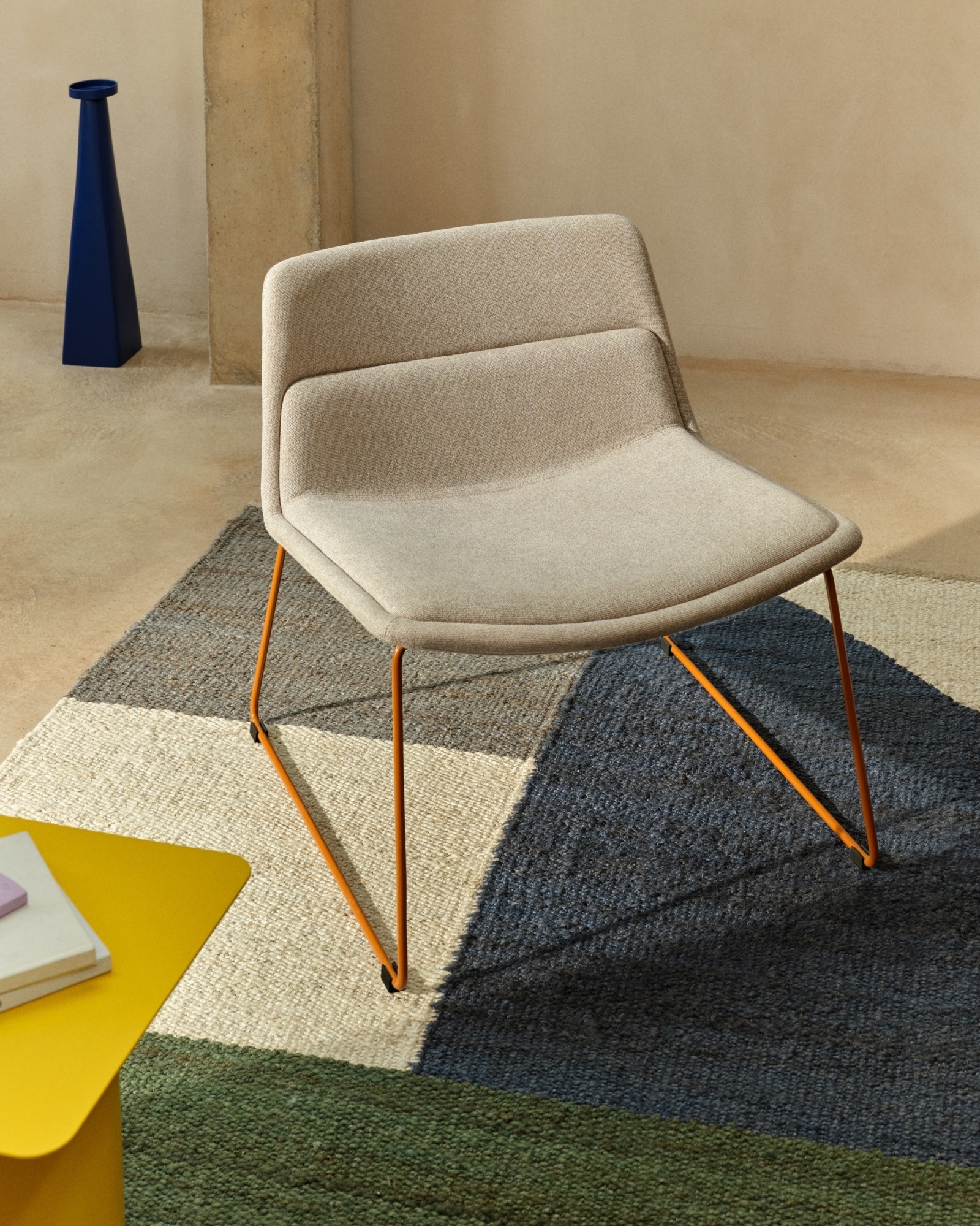 Zahara Стул со стальными ножками полиэстер бежевый La Forma (ex Julia Grup)