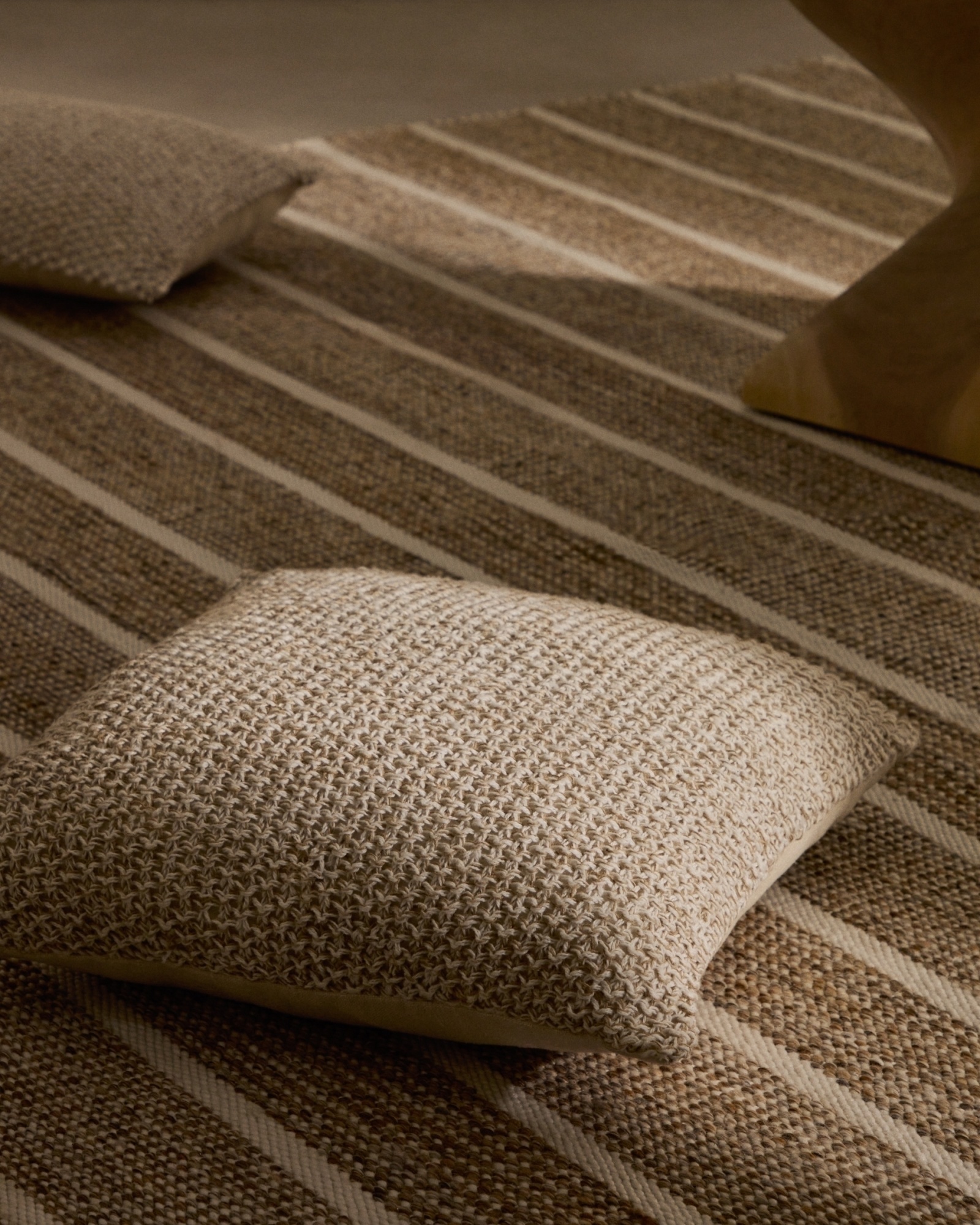 Чехол на подушку Sunira из хлопка и натурального джута, 45 x 45 см La Forma (ex Julia Grup)