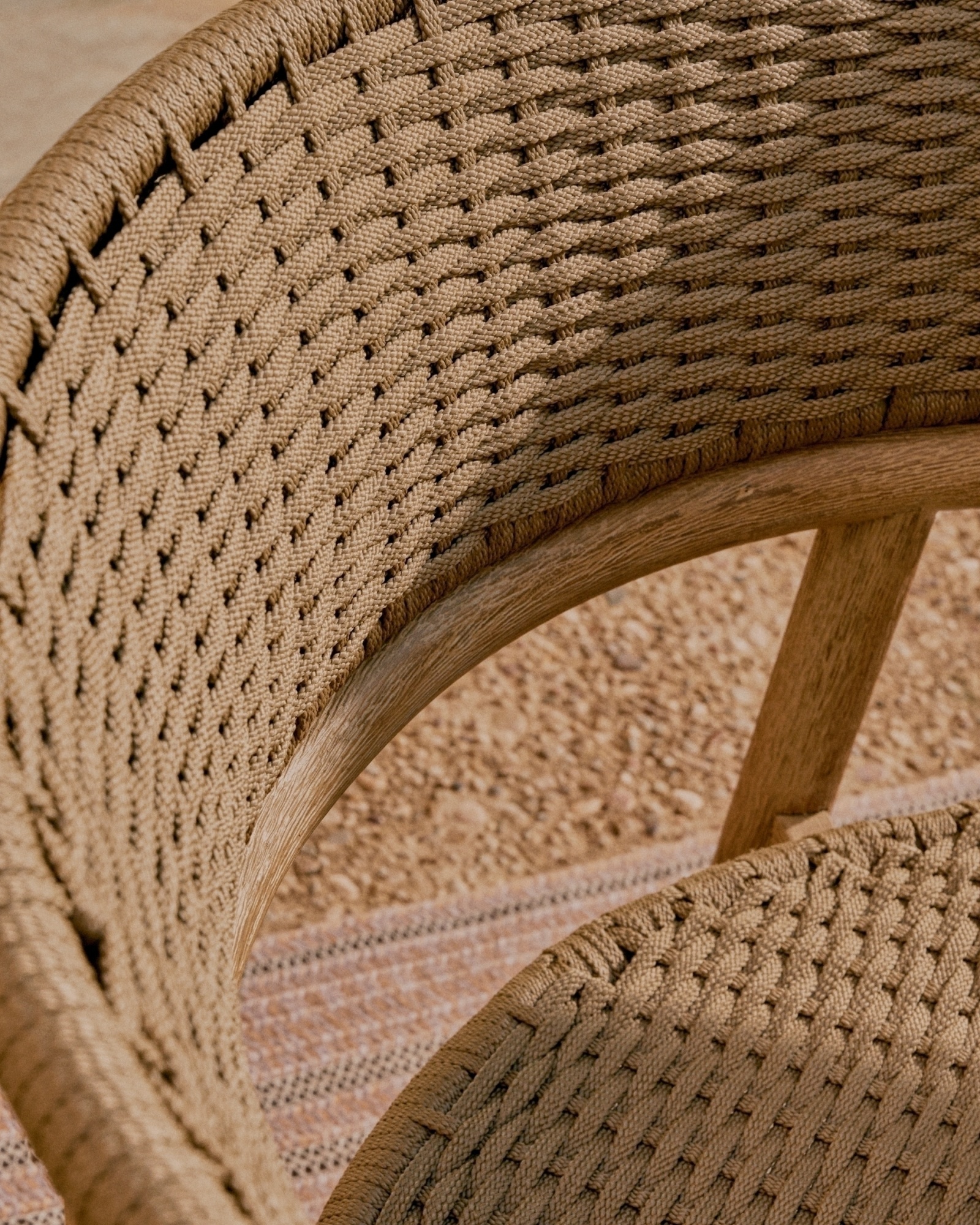 Диван 3-х местный Arinella из акации с натуральной отделкой и бежевой веревкой La Forma (ex Julia Grup)