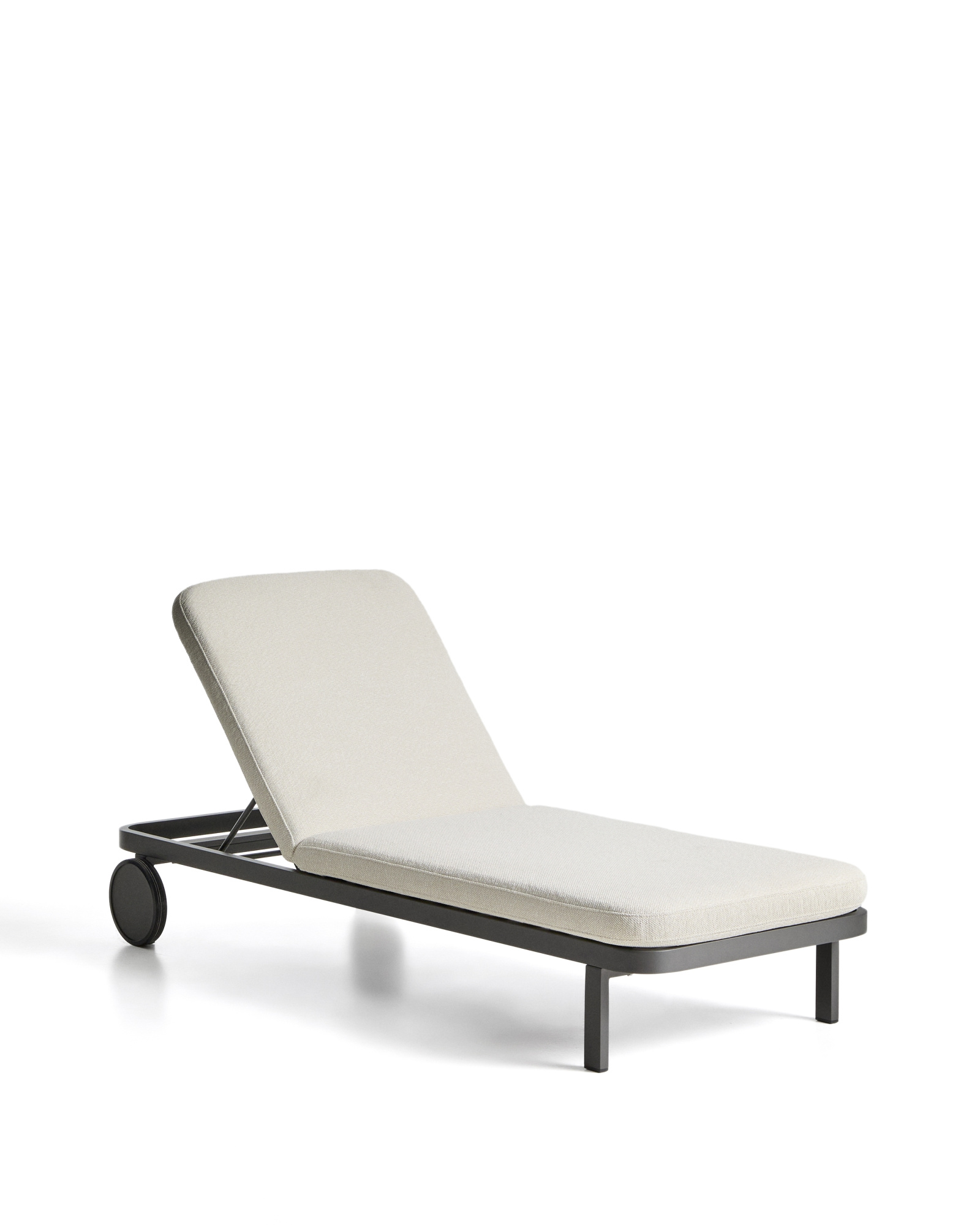 Шезлонг Kionia из алюминия цвета графит La Forma 482009