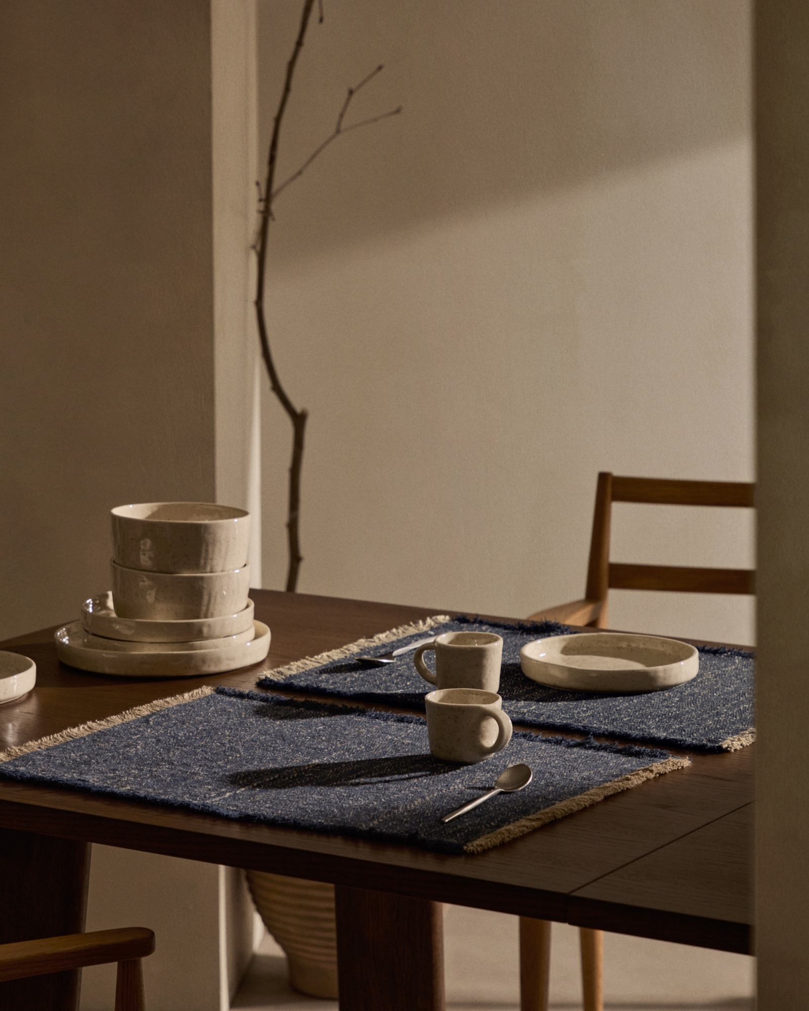 Стол Sashi из массива тикового дерева 220 x 100 см La Forma (ex Julia Grup)