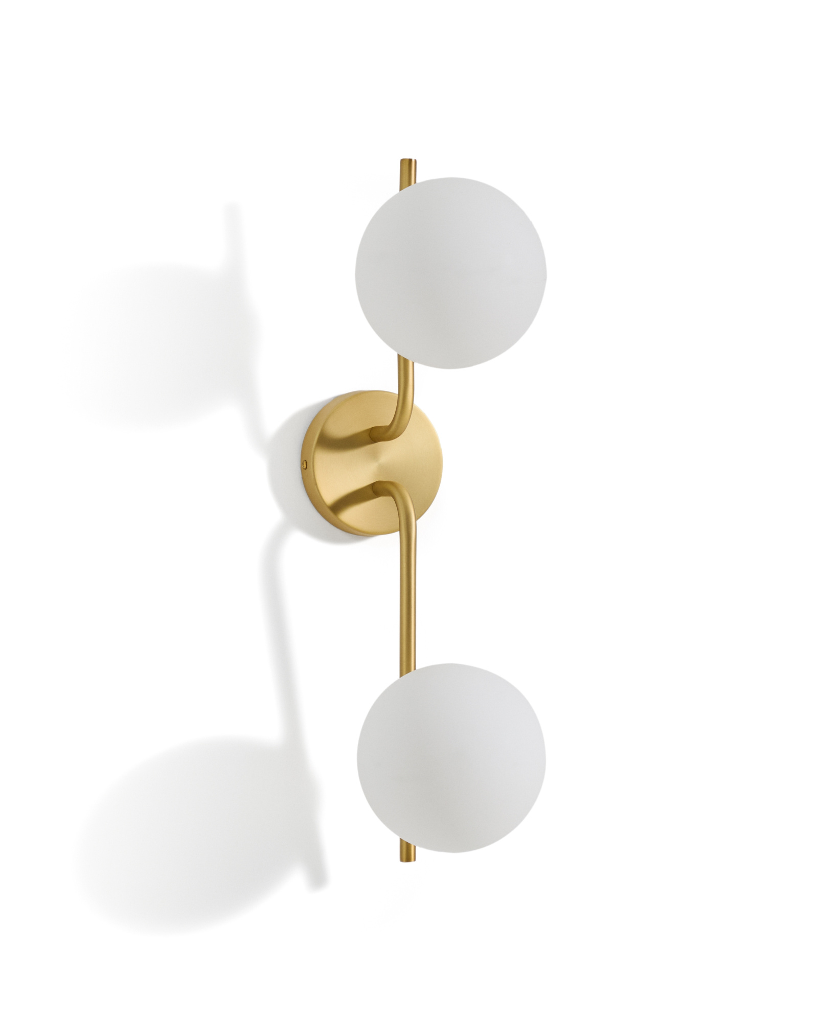 Бра Brisia из металла в латунной отделке со стеклянными плафонами Ø15 см La Forma 445197