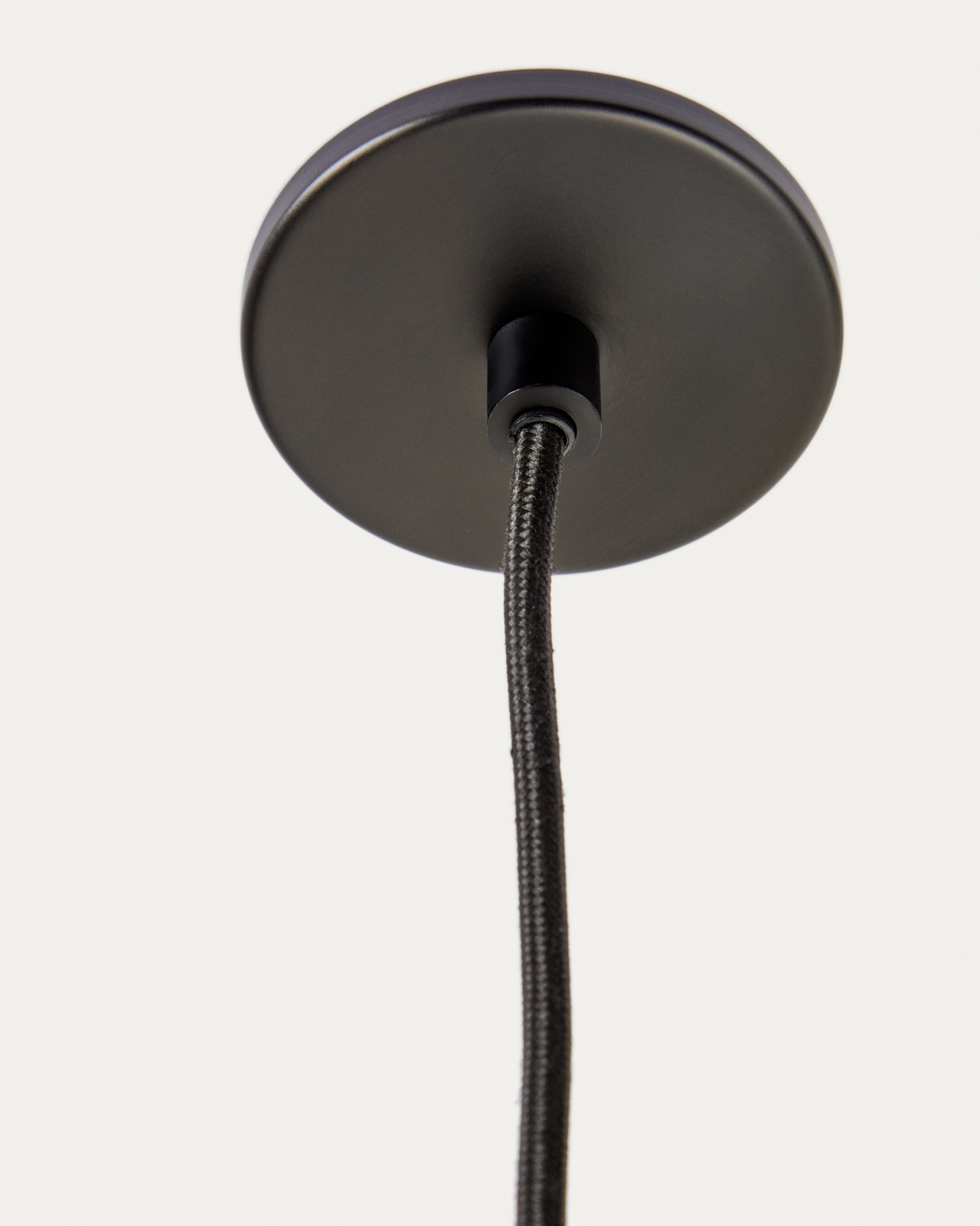 Пoдвесной светильник Nuvira из черного металла La Forma (ex Julia Grup)