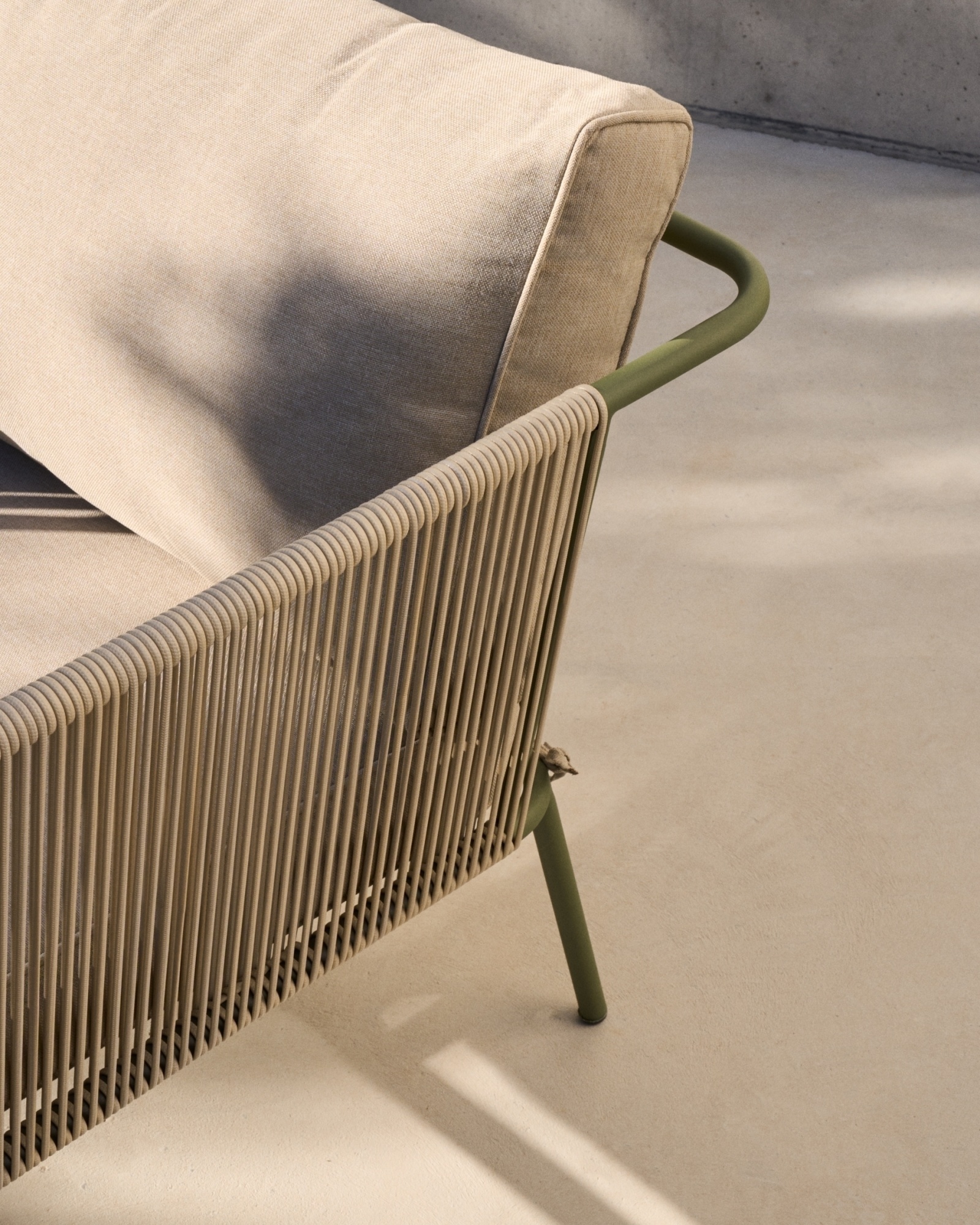 Уличный 2-х местный диван Zivia из веревки цвета экрю и стали зеленого цвета La Forma (ex Julia Grup)