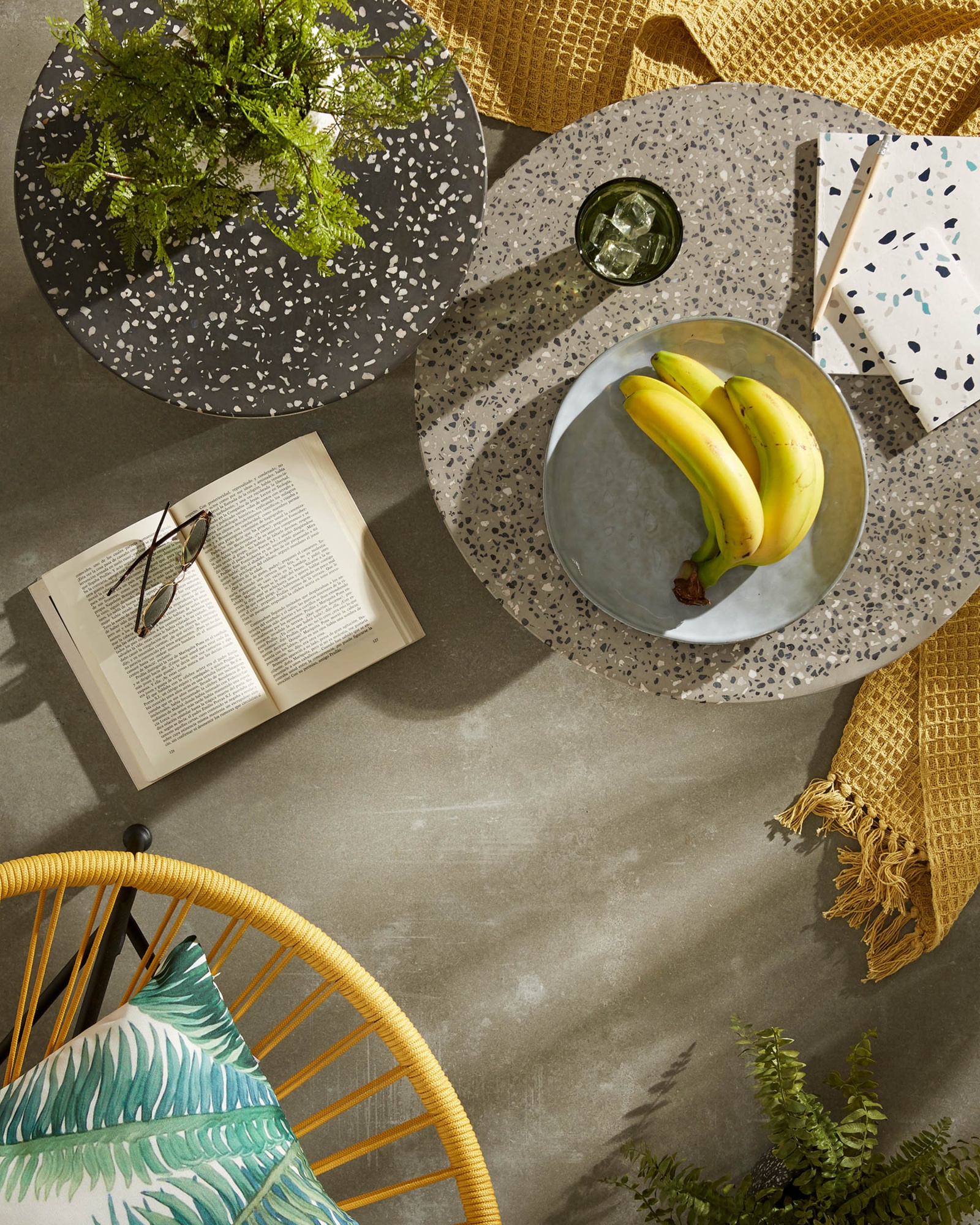 Приставной столик Melano терраццо черный La Forma (ex Julia Grup)