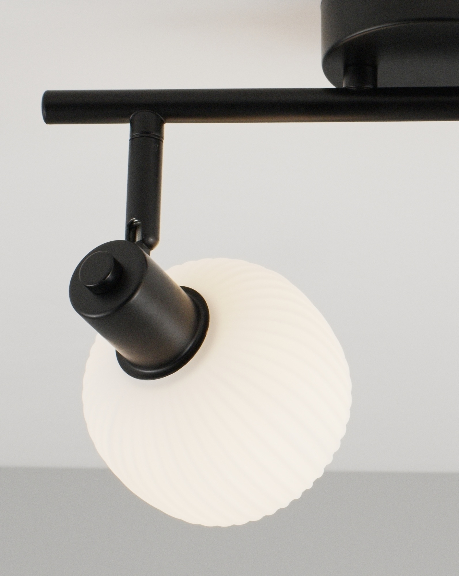 Спот Moderli V3031-2C Katrin 2*E14*40W