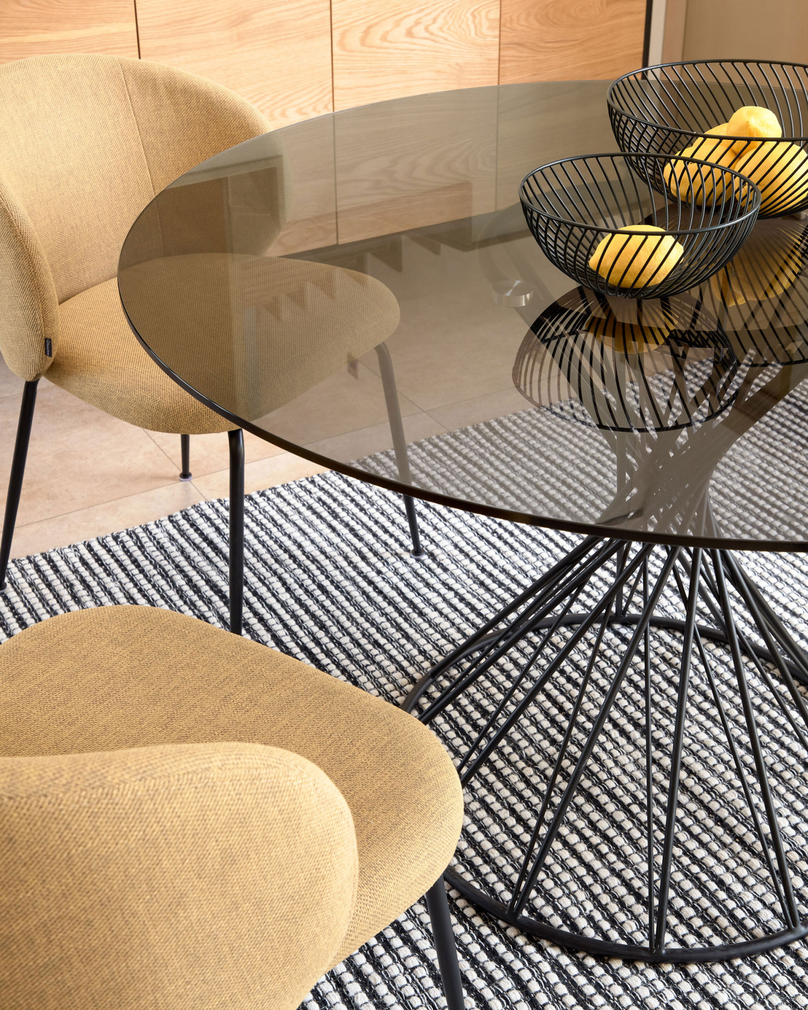 Niut стеклянный обеденный стол Ø 120 cm La Forma 86695