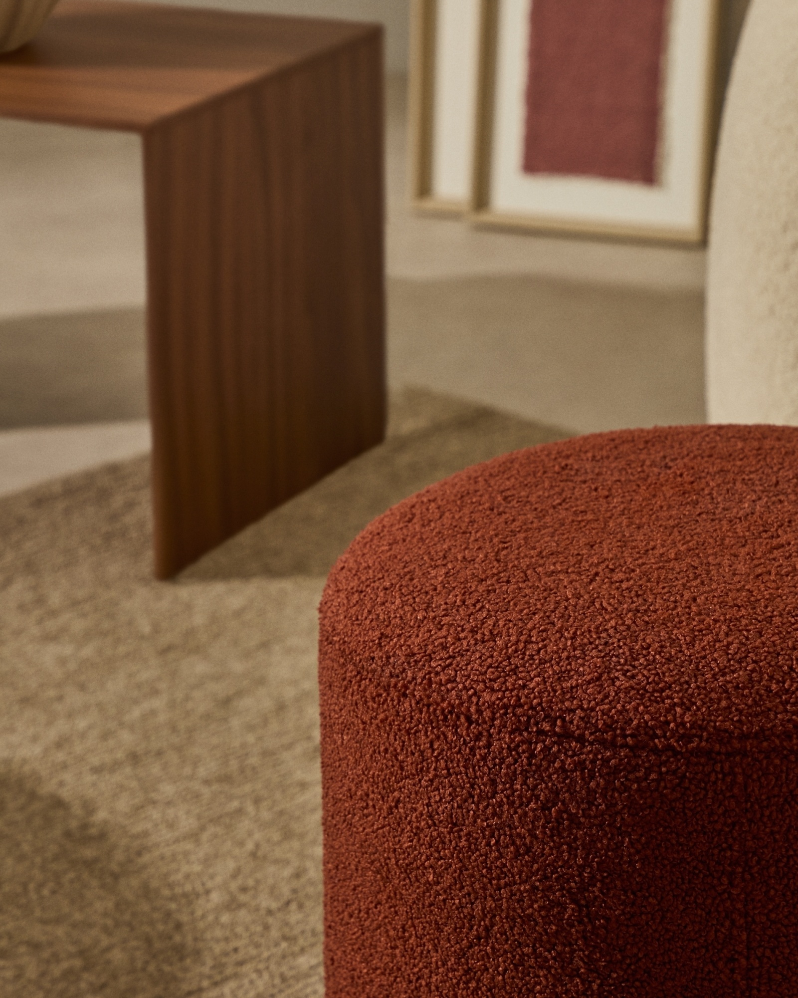 Kaeli Пуф для ног со съемным чехлом из терракотового букле Ø 43 La Forma (ex Julia Grup)