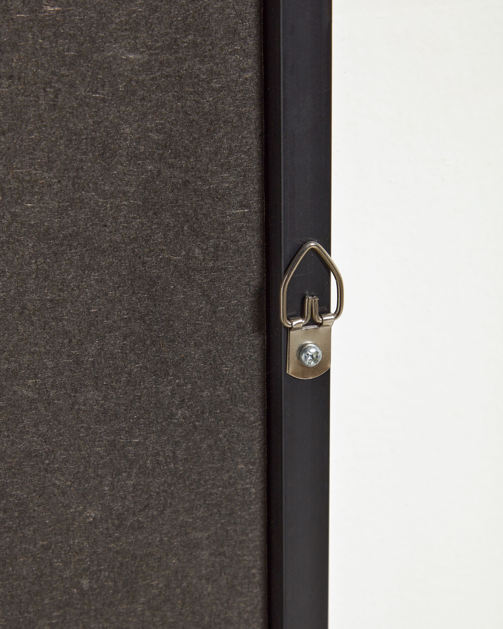 Anaisa Картина в белом цвете с черной вертикальной полосой 30 х 40 см La Forma (ex Julia Grup)