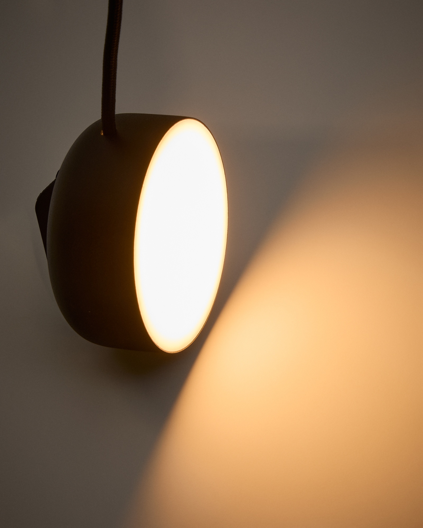 Orey Черный металлический прожектор La Forma (ex Julia Grup)