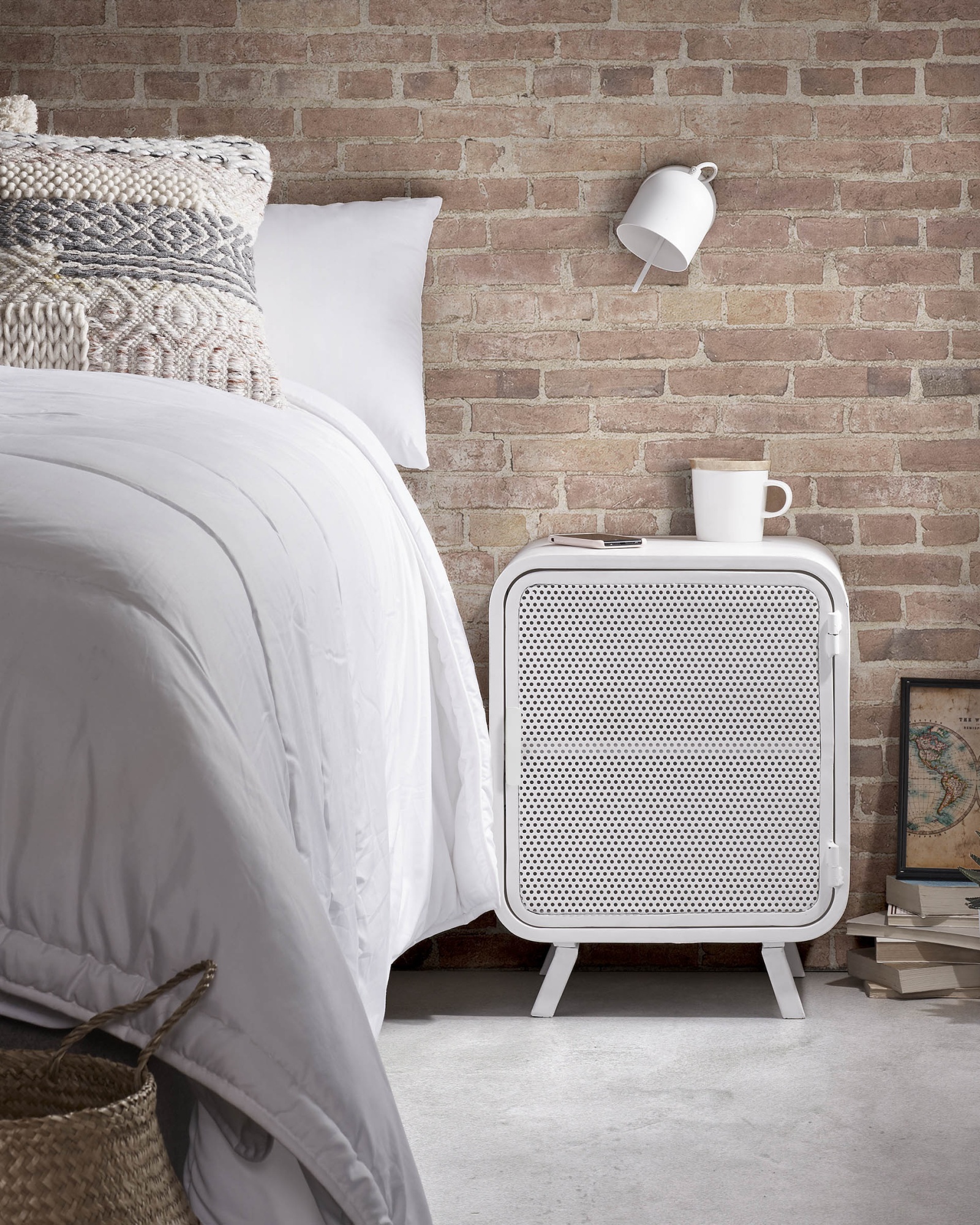 Настенный светильник Llang белый La Forma (ex Julia Grup)