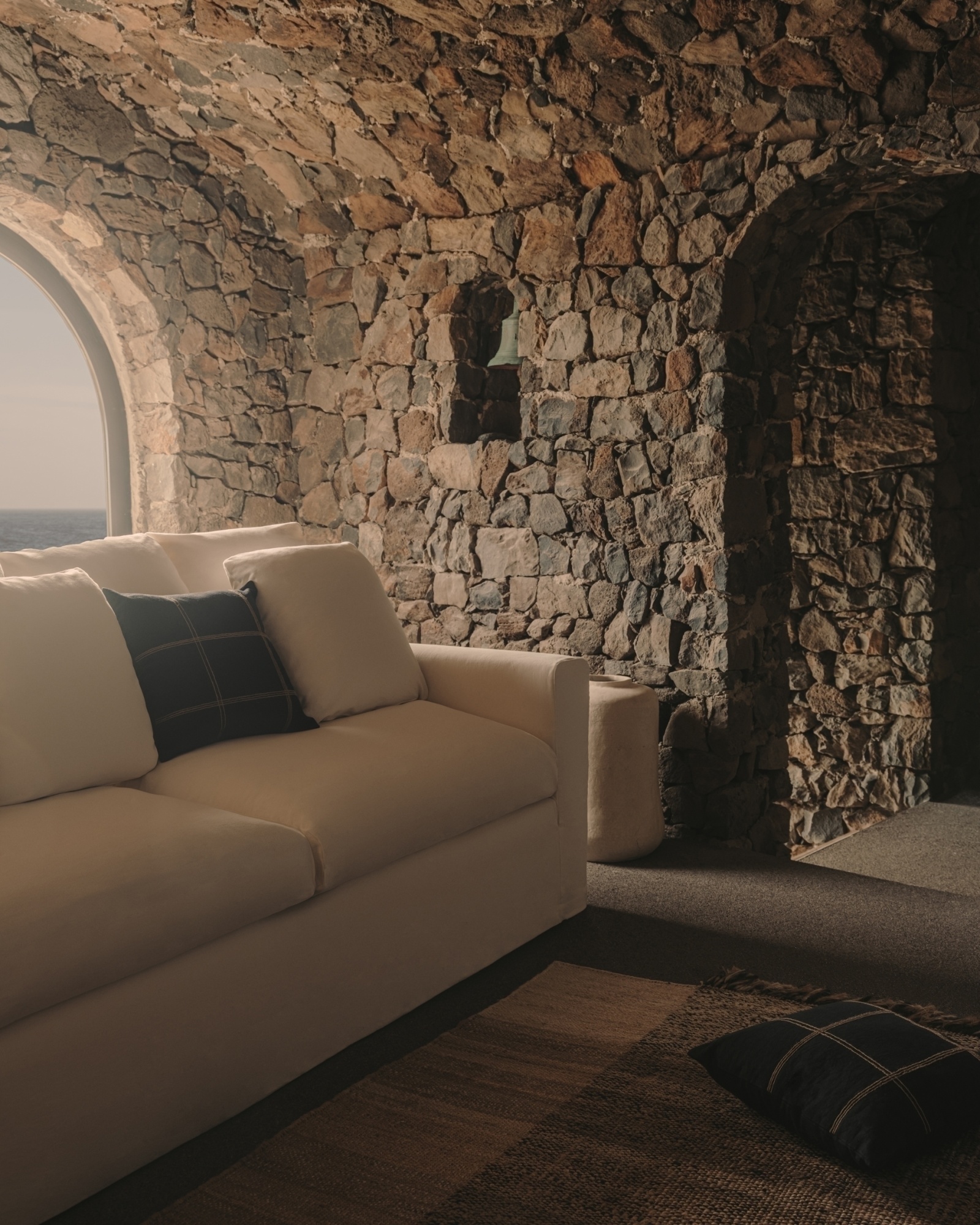 Nora Диван 4-х местный со съемным чехлом серо-коричневый из льна и хлопка La Forma (ex Julia Grup)